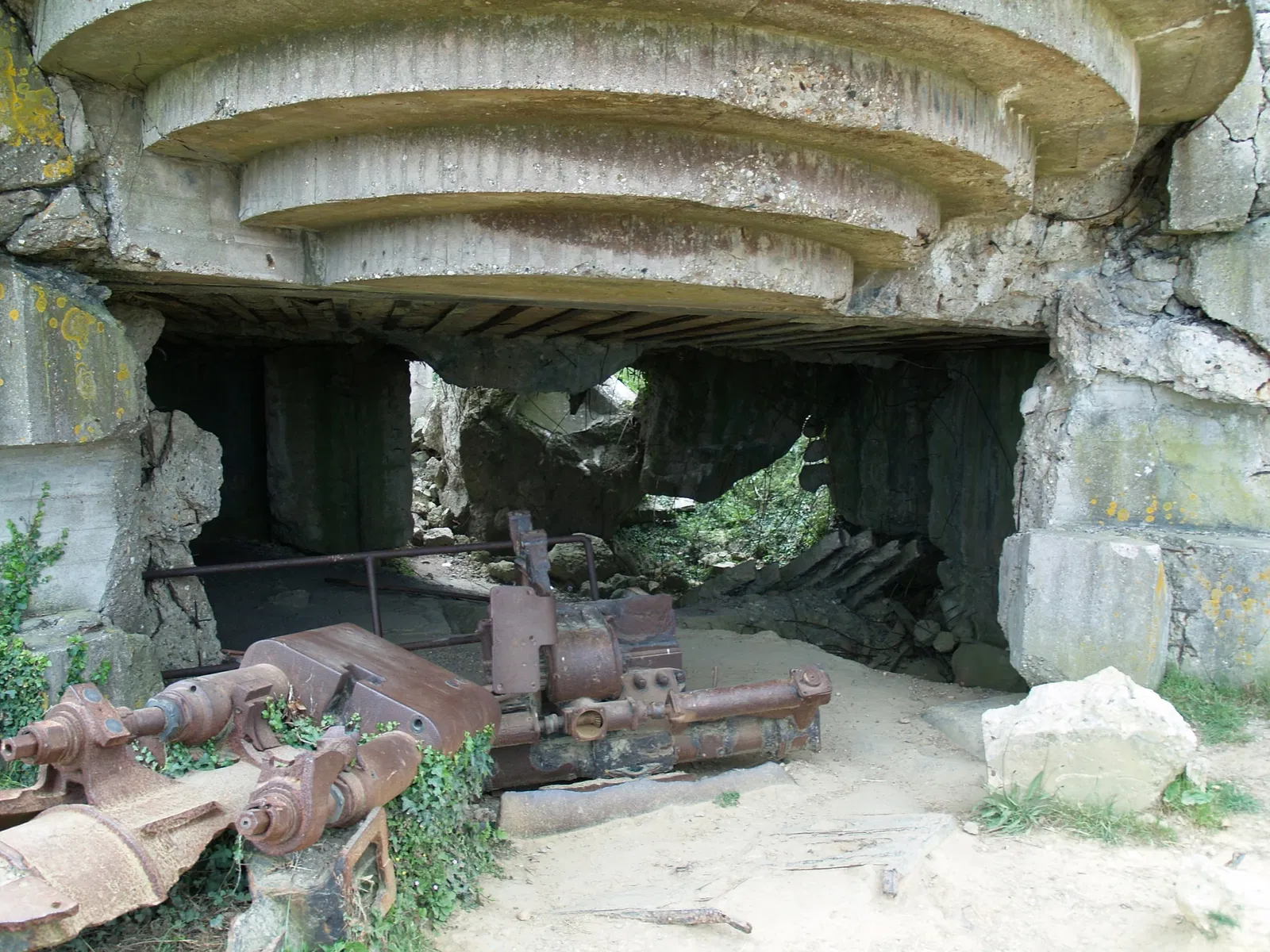 Longues-sur-Mer battery