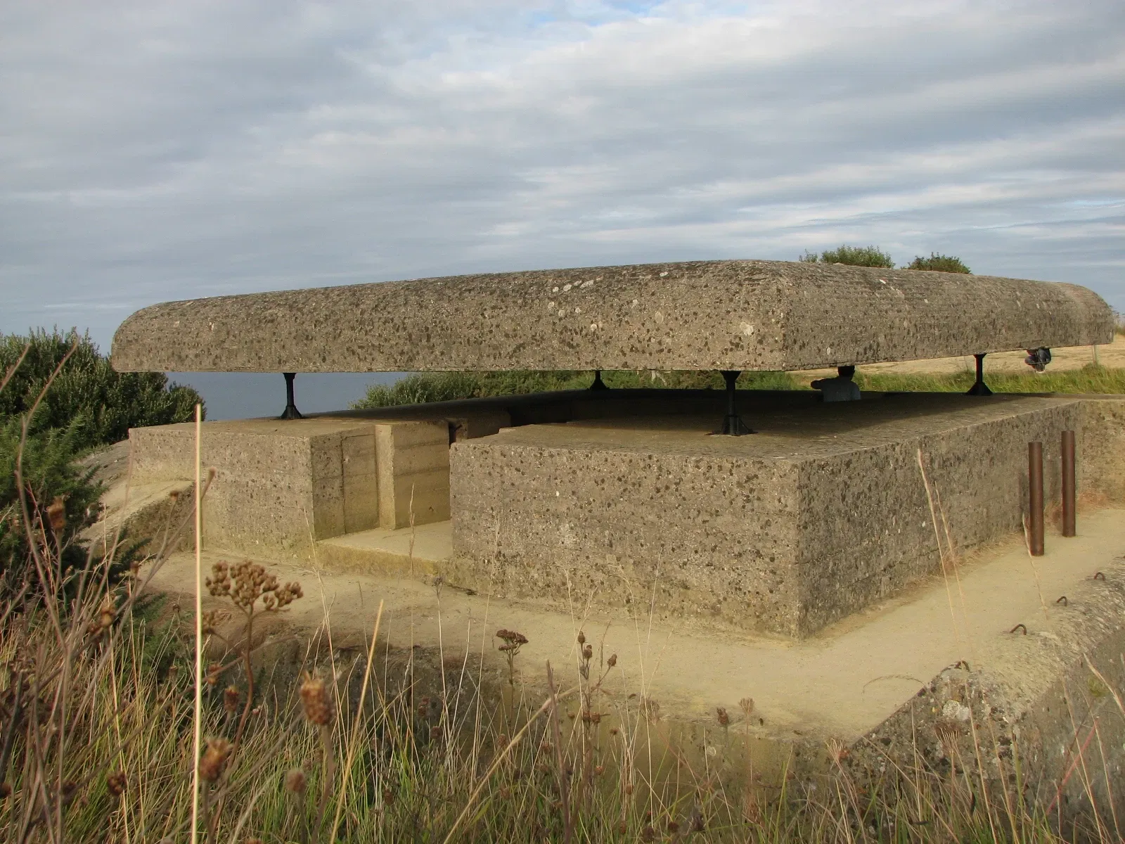 Longues-sur-Mer battery