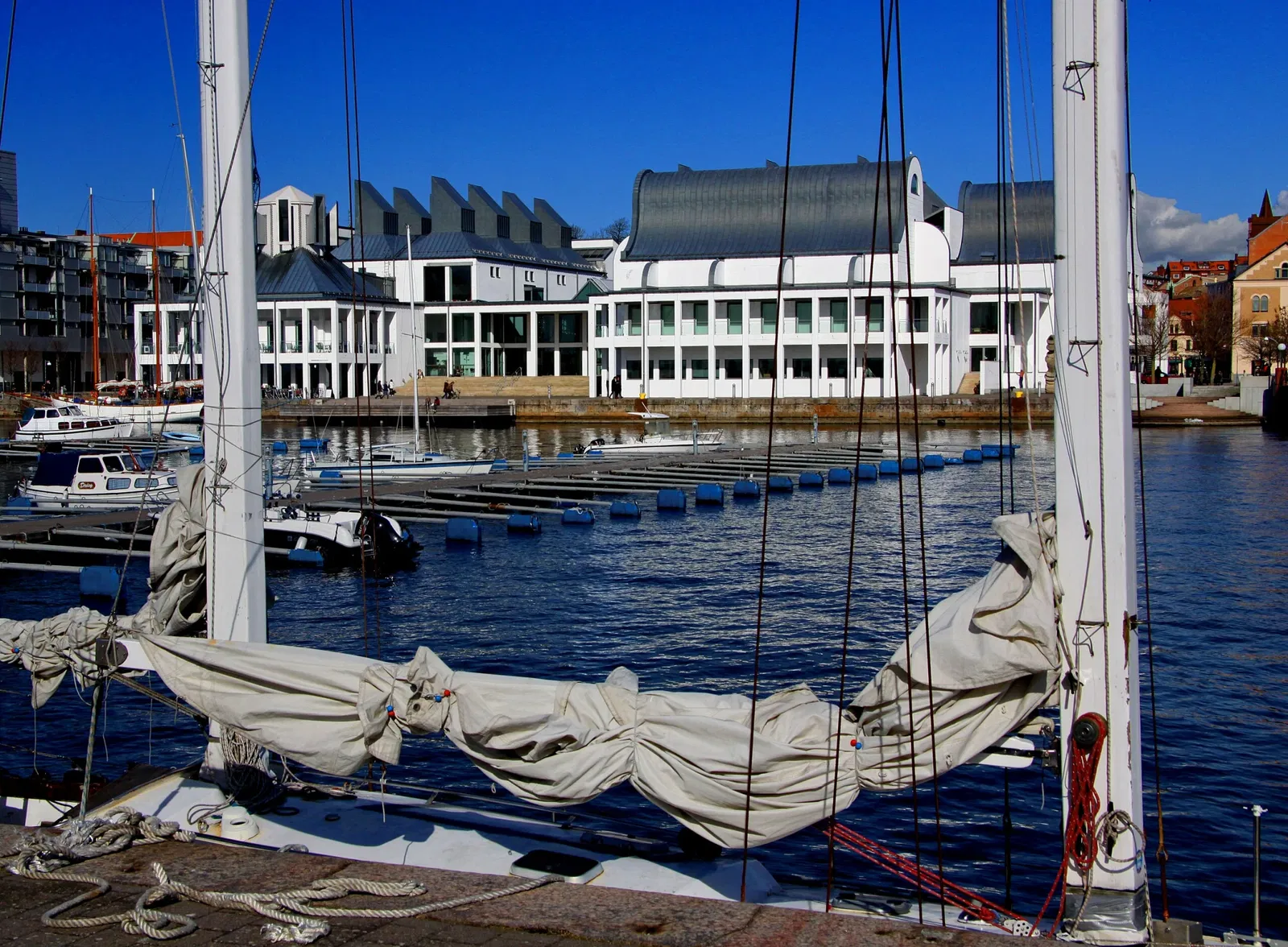 Dunker Culture House