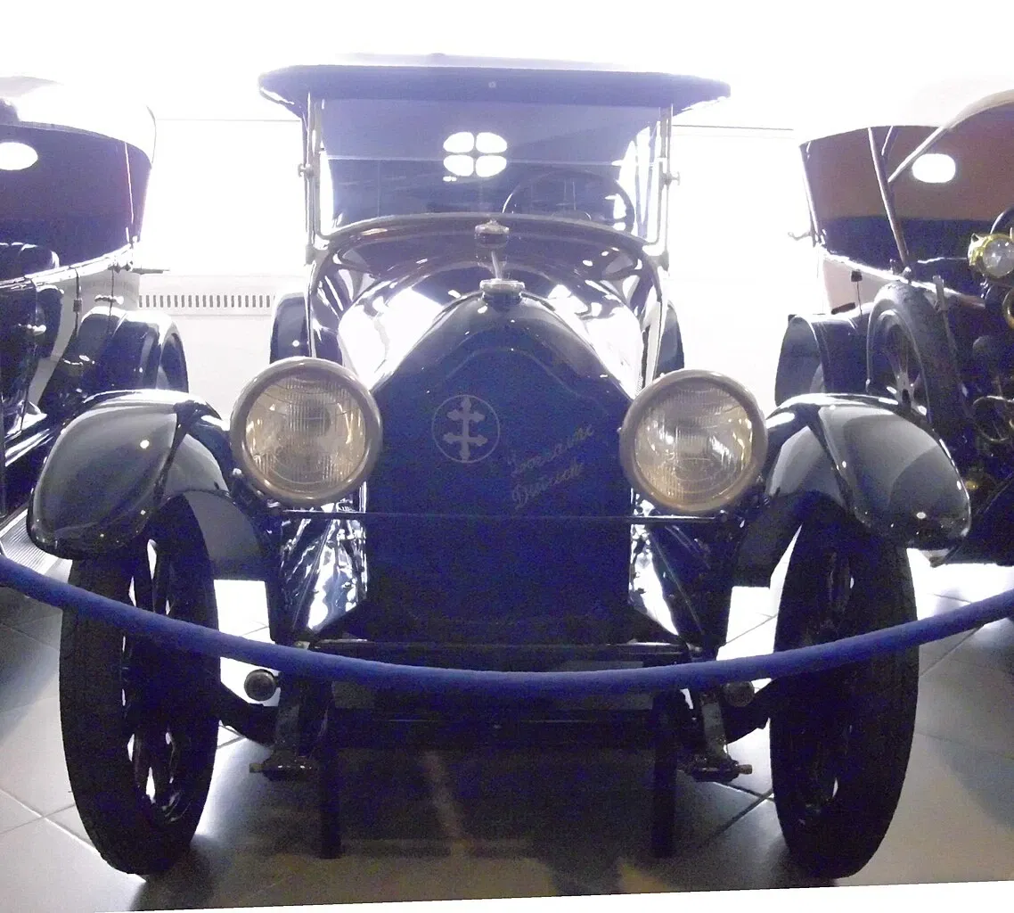 Museo Nicolis dell’Auto, della Tecnica e della Meccanica