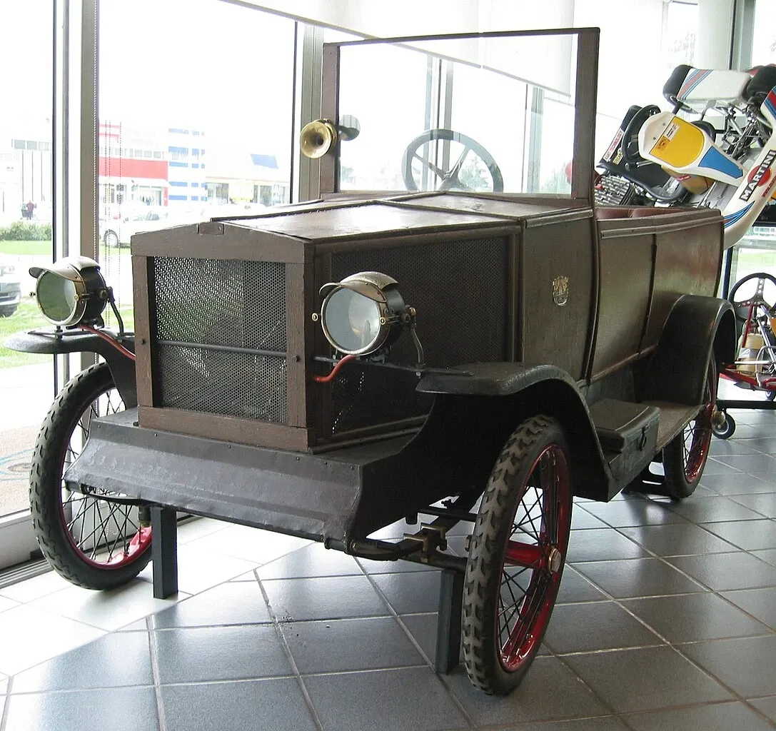 Museo Nicolis dell’Auto, della Tecnica e della Meccanica
