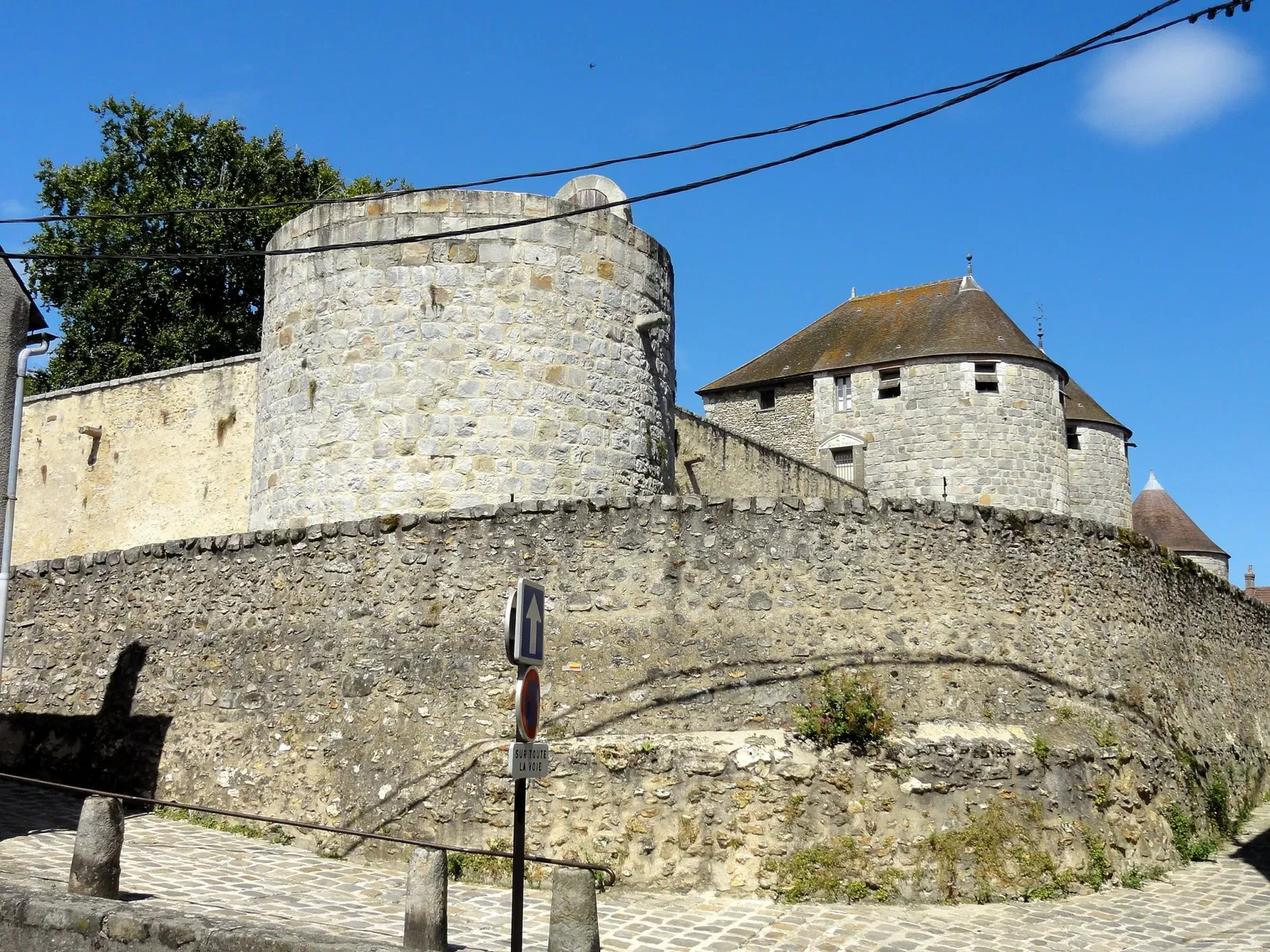 Burg Dourdan