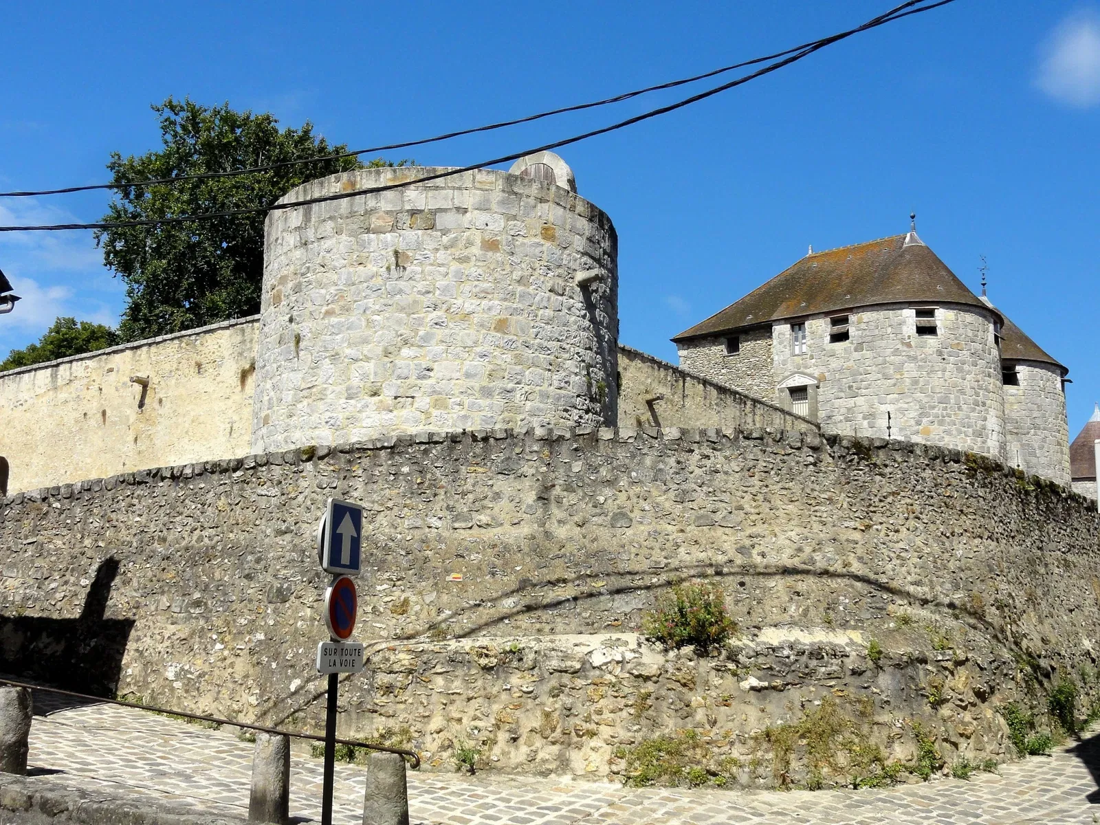 Burg Dourdan