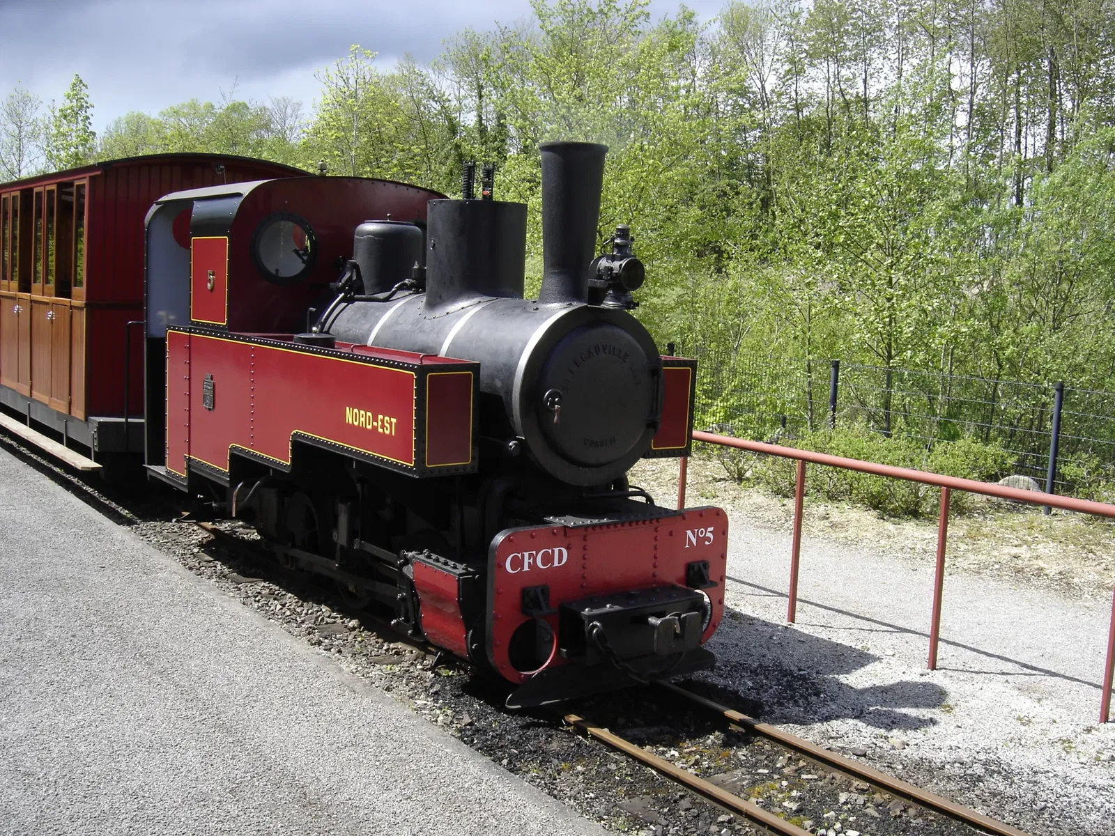 Tiny Train of the Upper Somme