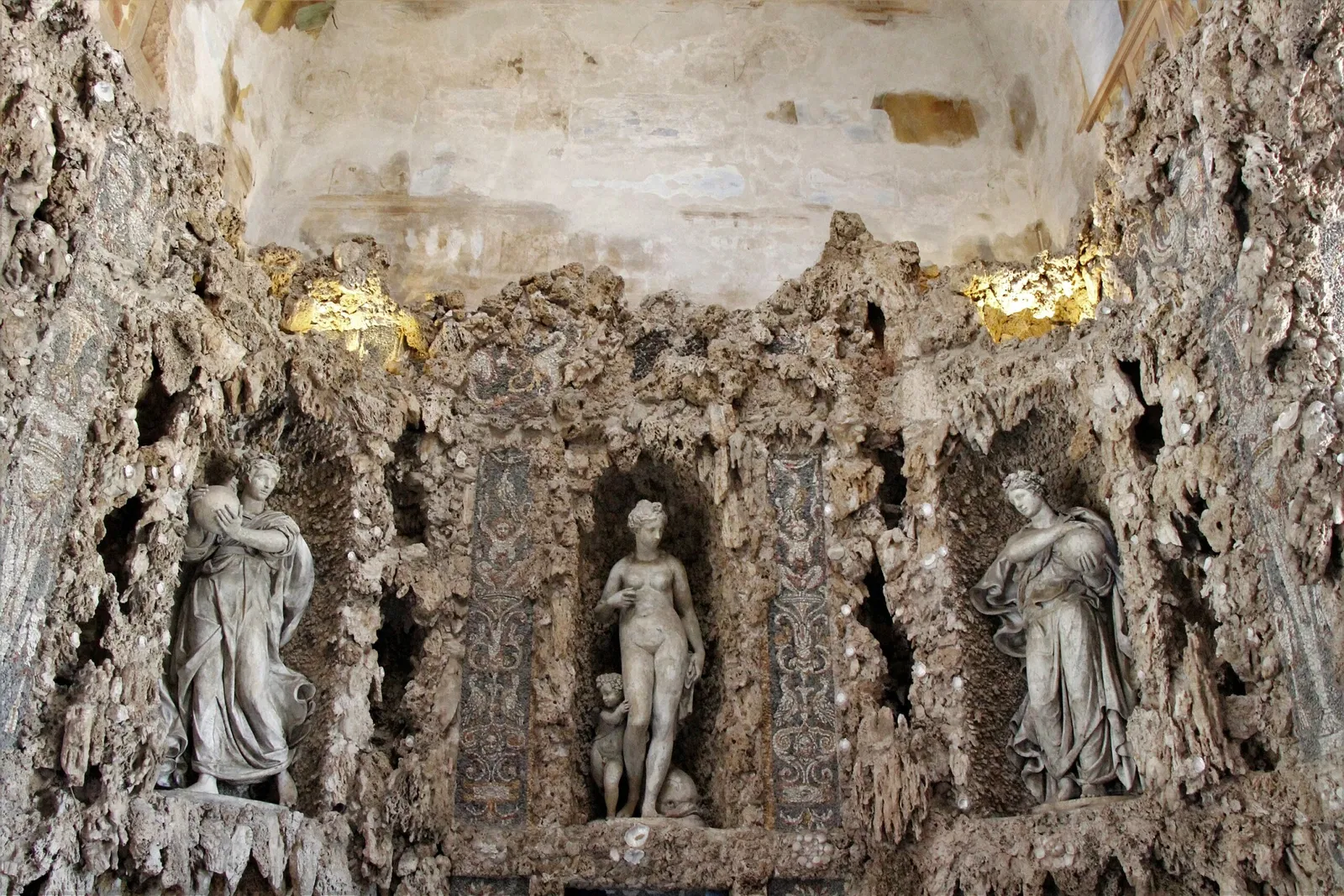 Villa Borromeo Visconti  Litta