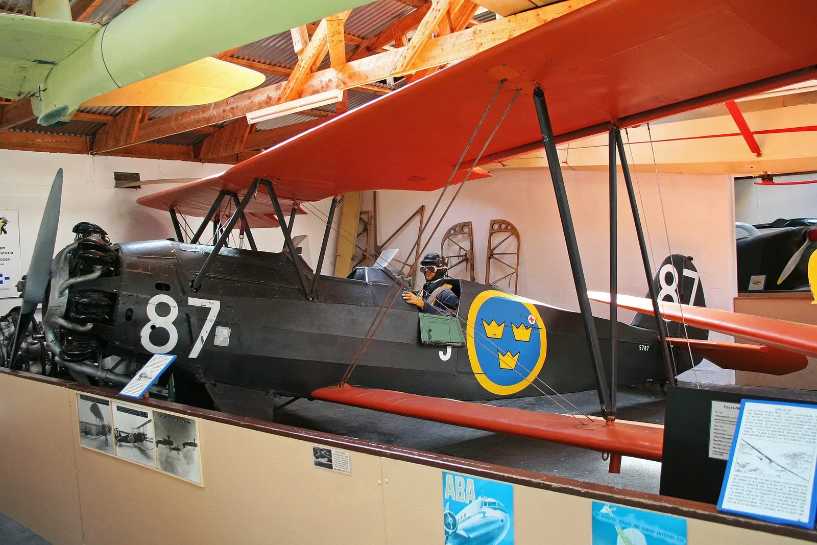 Svedinos Bil- och Flygmuseum