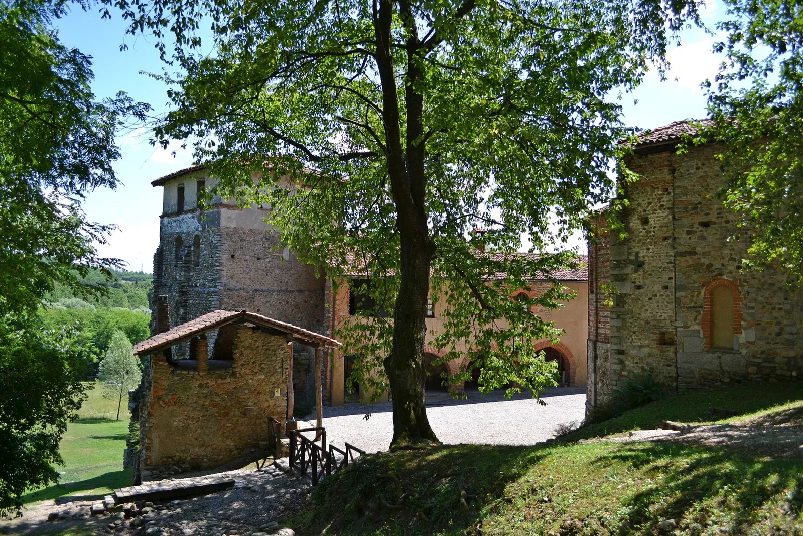 Monastero di Torba