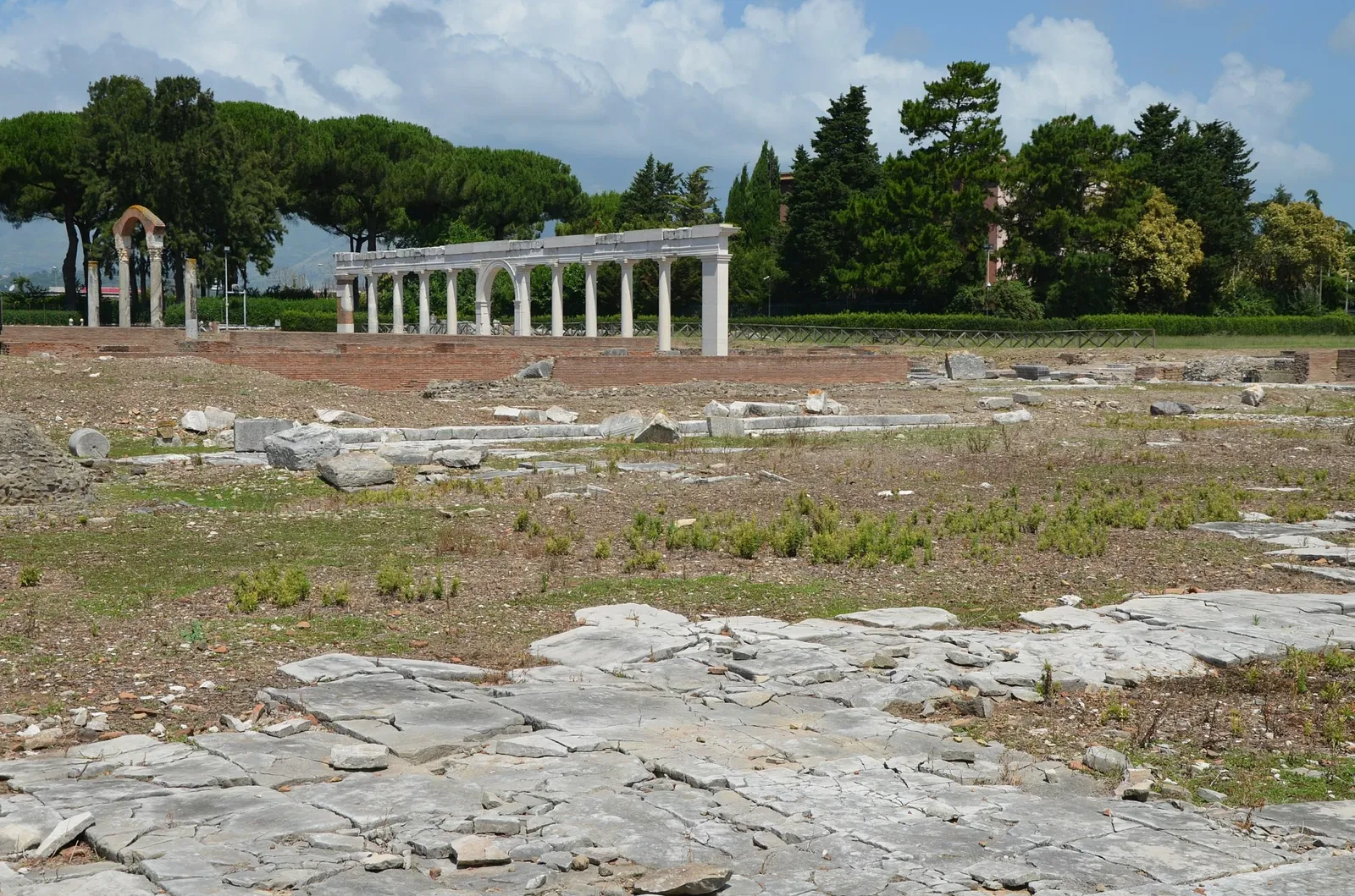 Archaeological area and Antiquarium of Minturnae