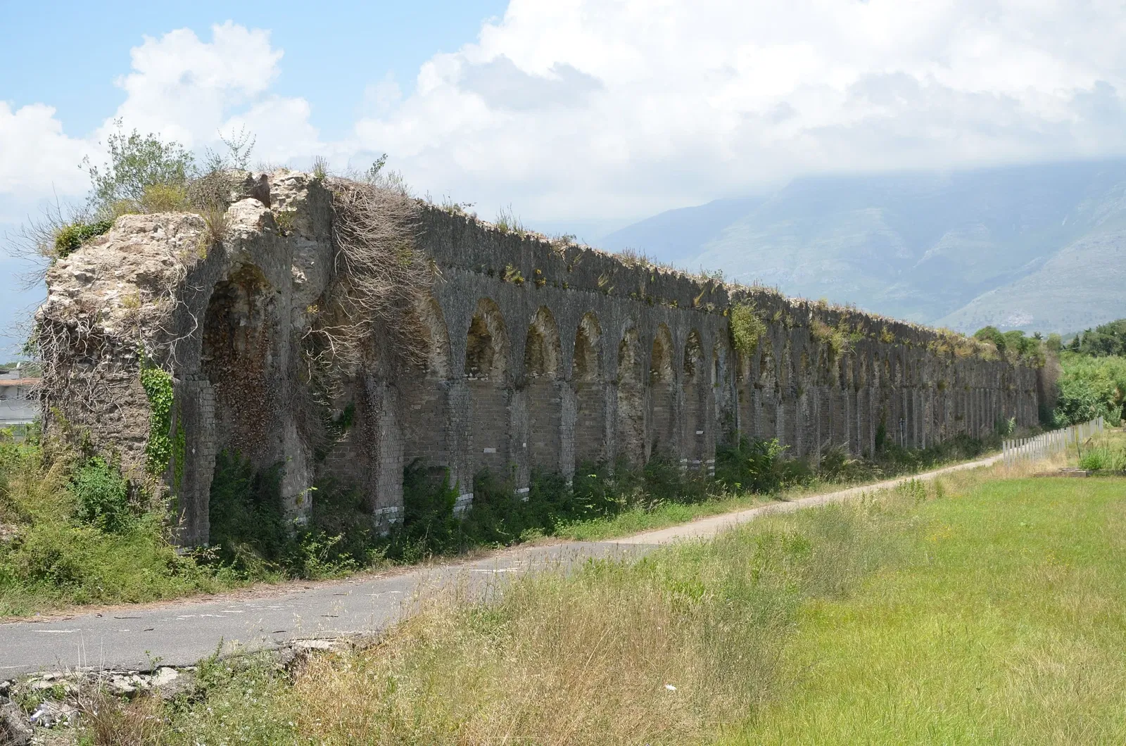 Archaeological area and Antiquarium of Minturnae