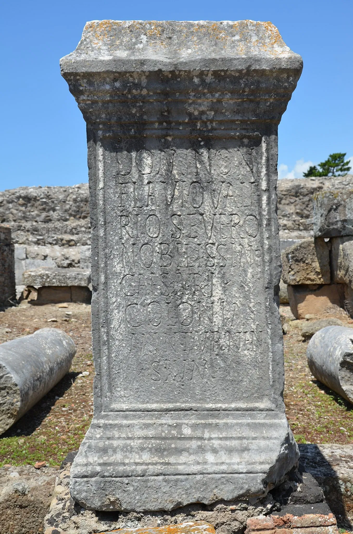 Archaeological area and Antiquarium of Minturnae