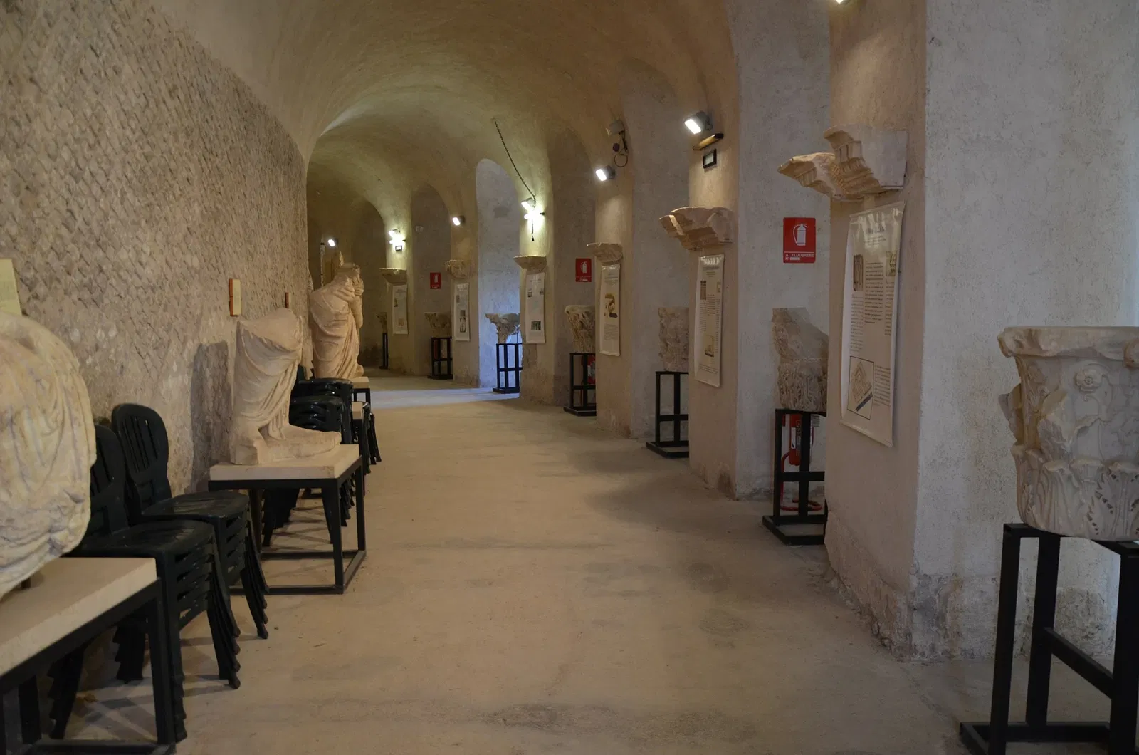 Archaeological area and Antiquarium of Minturnae