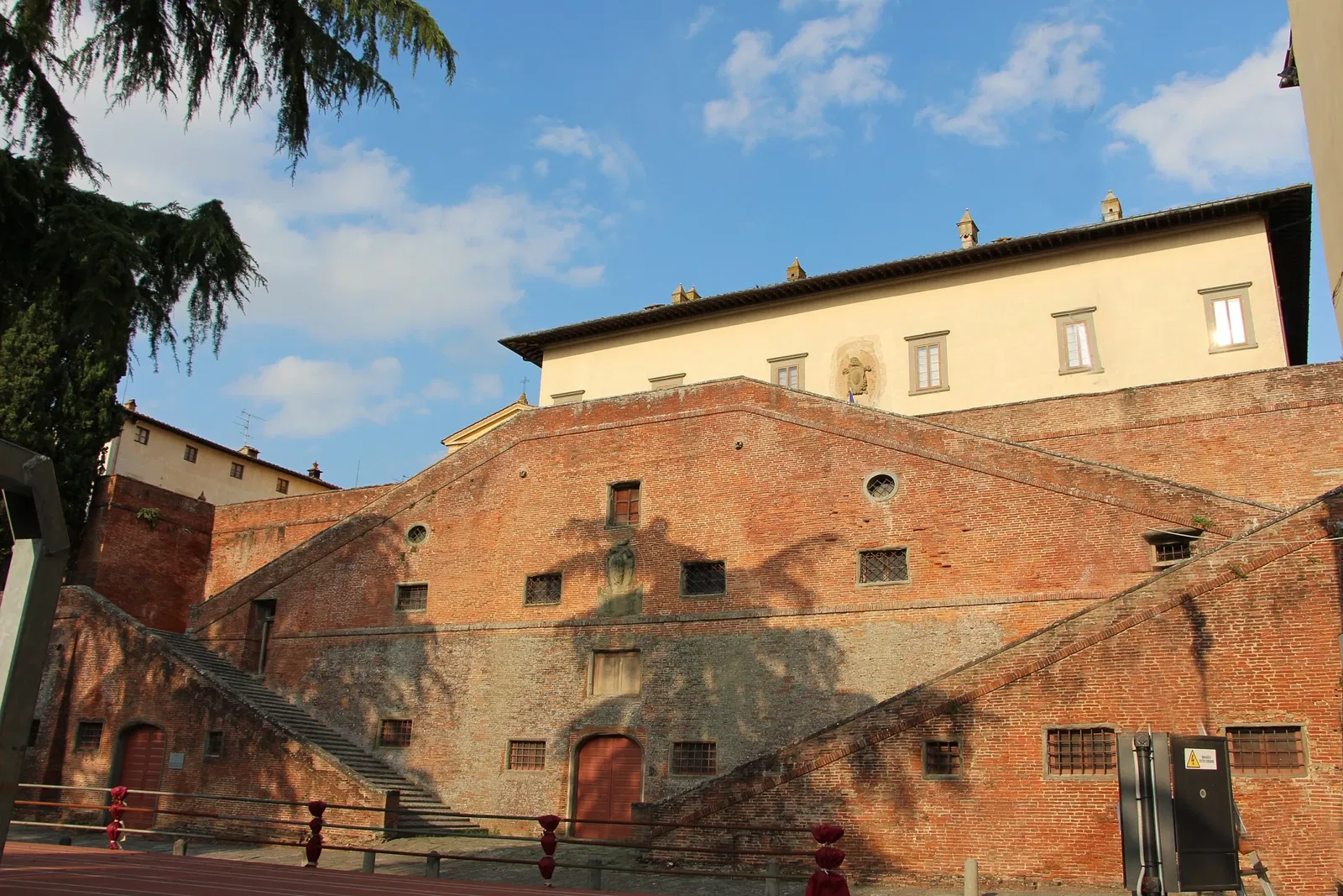 Villa Medicea di Cerreto Guidi e Museo Storico della Caccia e del Territorio