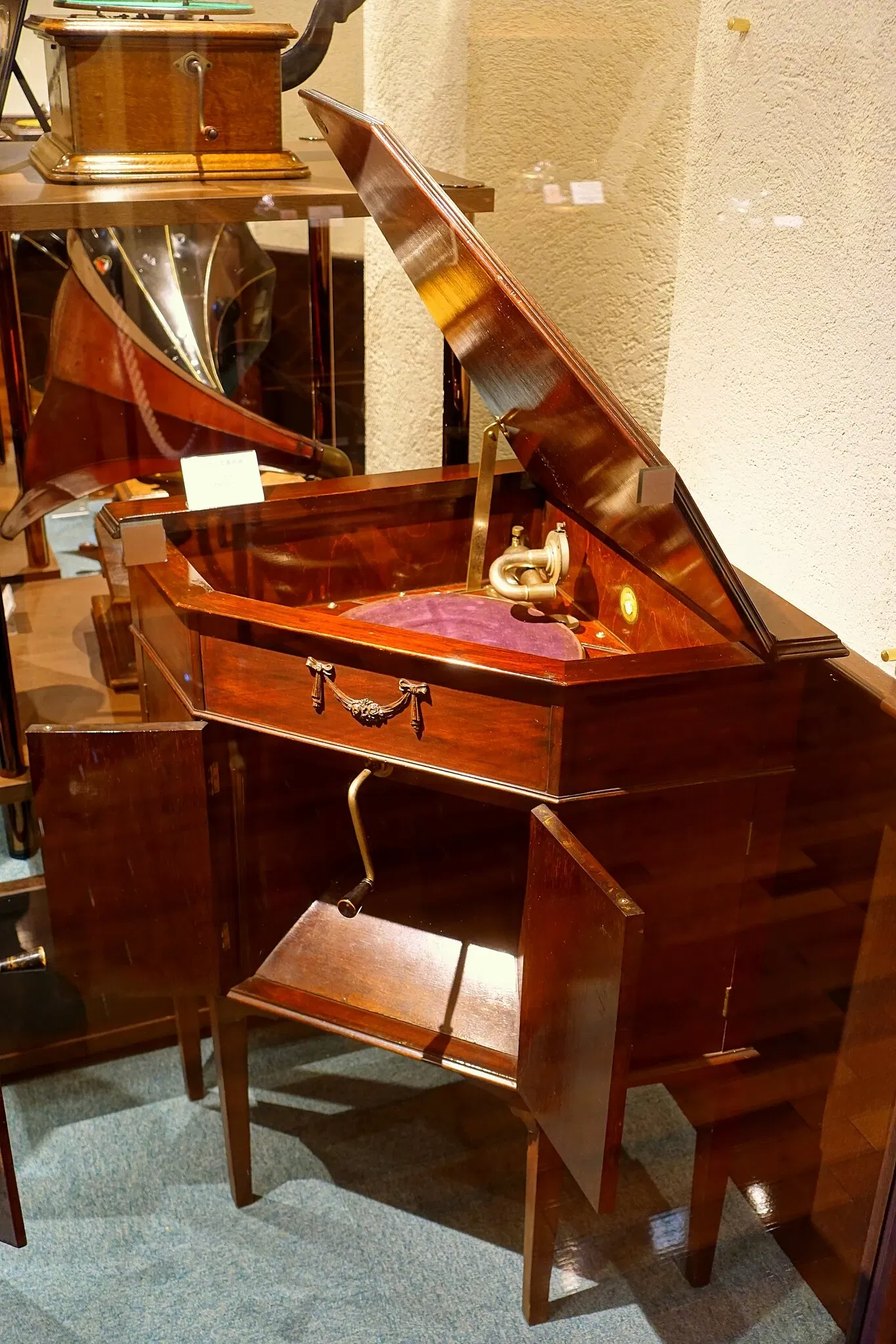 Kanazawa Phonograph Museum