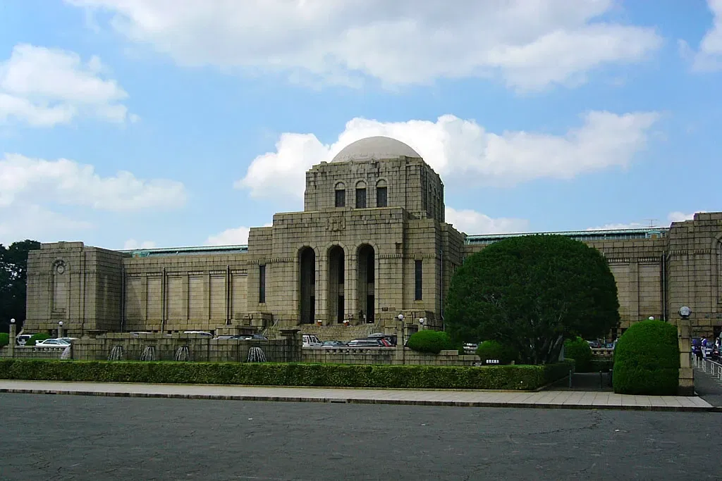 Meiji Memorial Picture Gallery