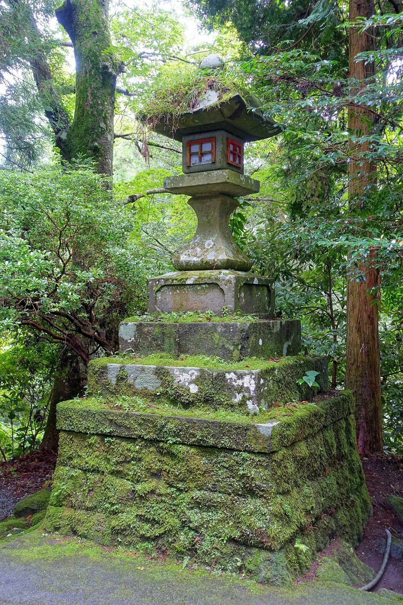 Hakone Shrine