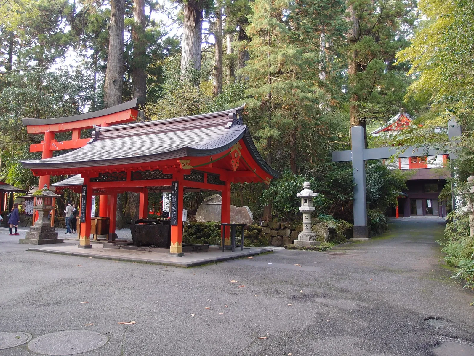 Hakone Shrine