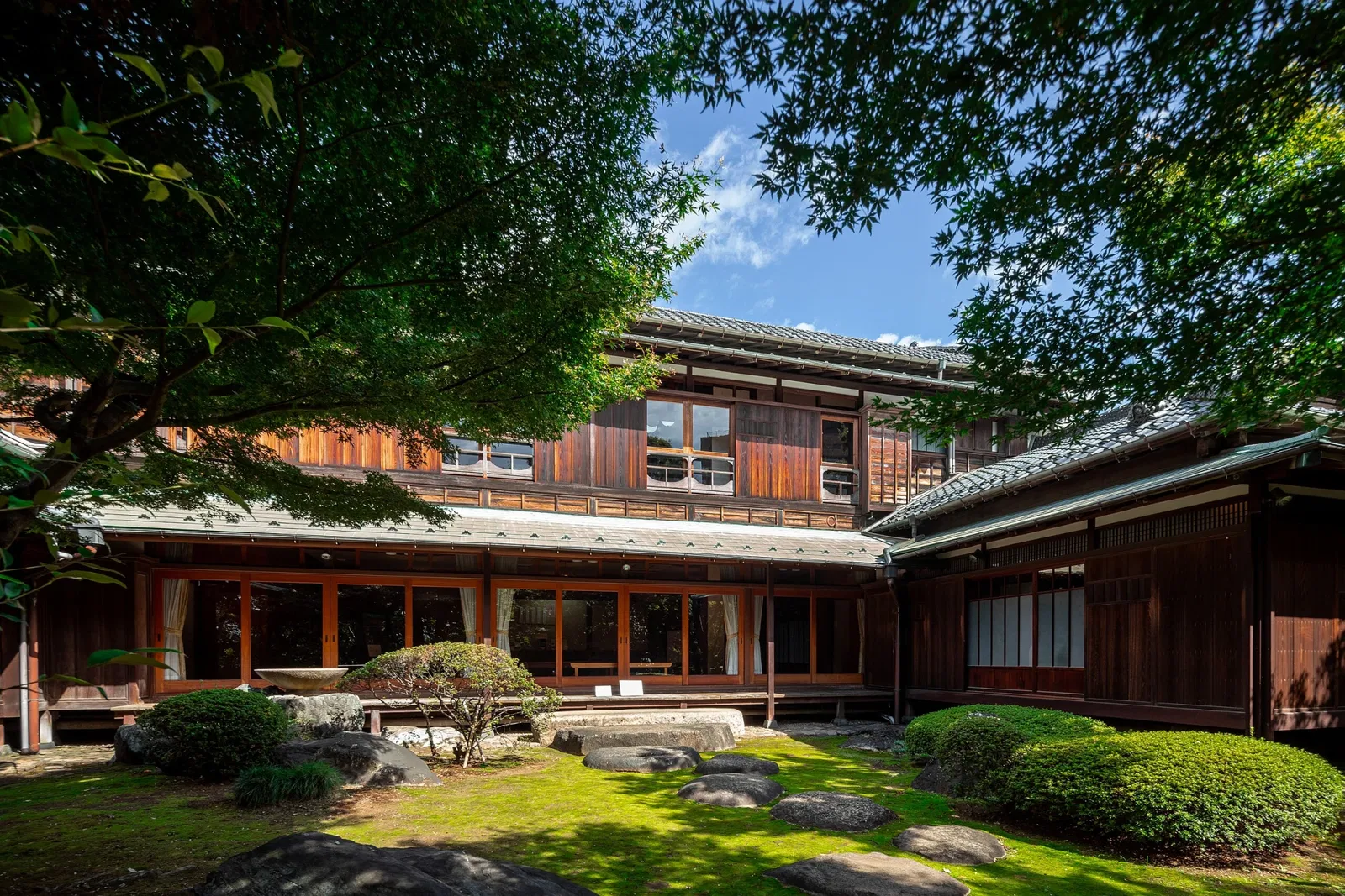 Former Asakura Family Residence