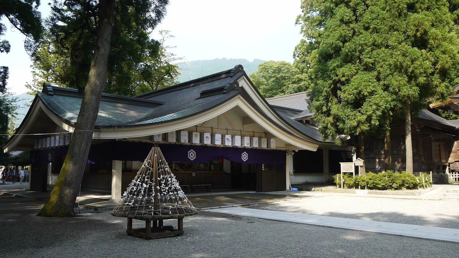 Shirayama Hime Jinja Shrine