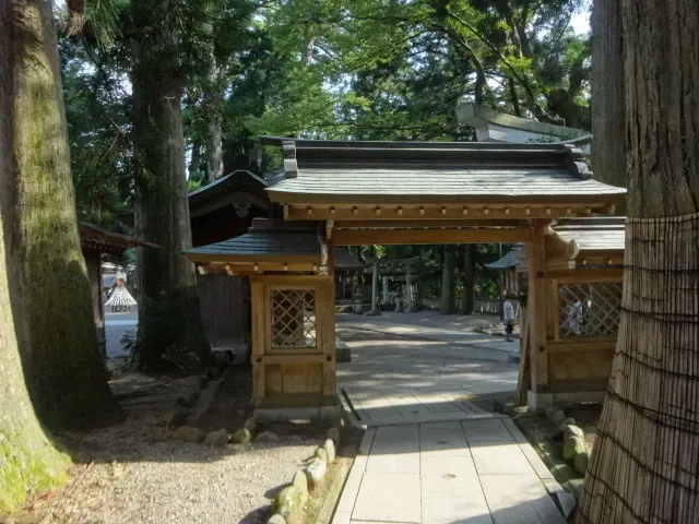 Shirayama Hime Jinja Shrine