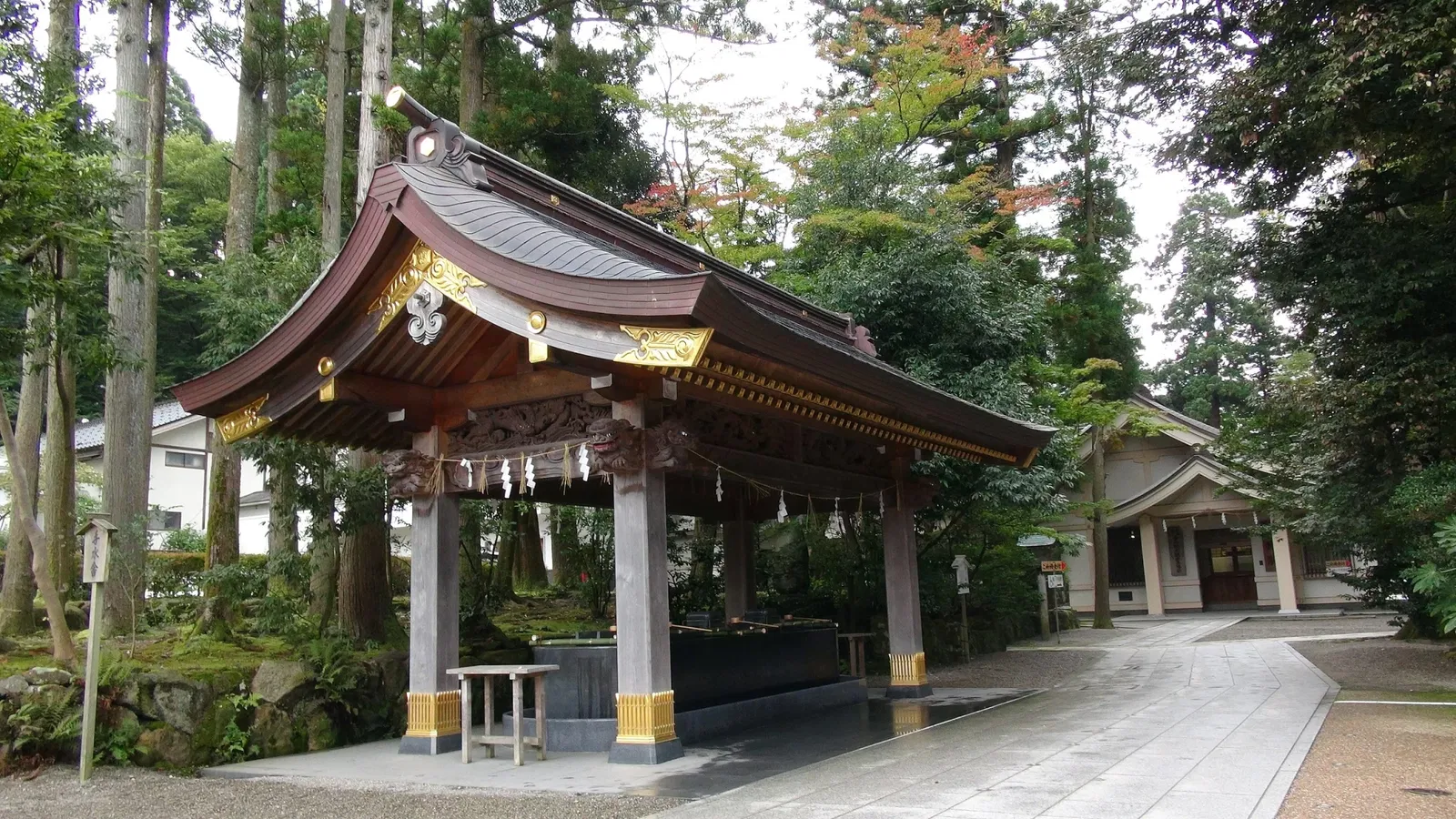 Shirayama Hime Jinja Shrine