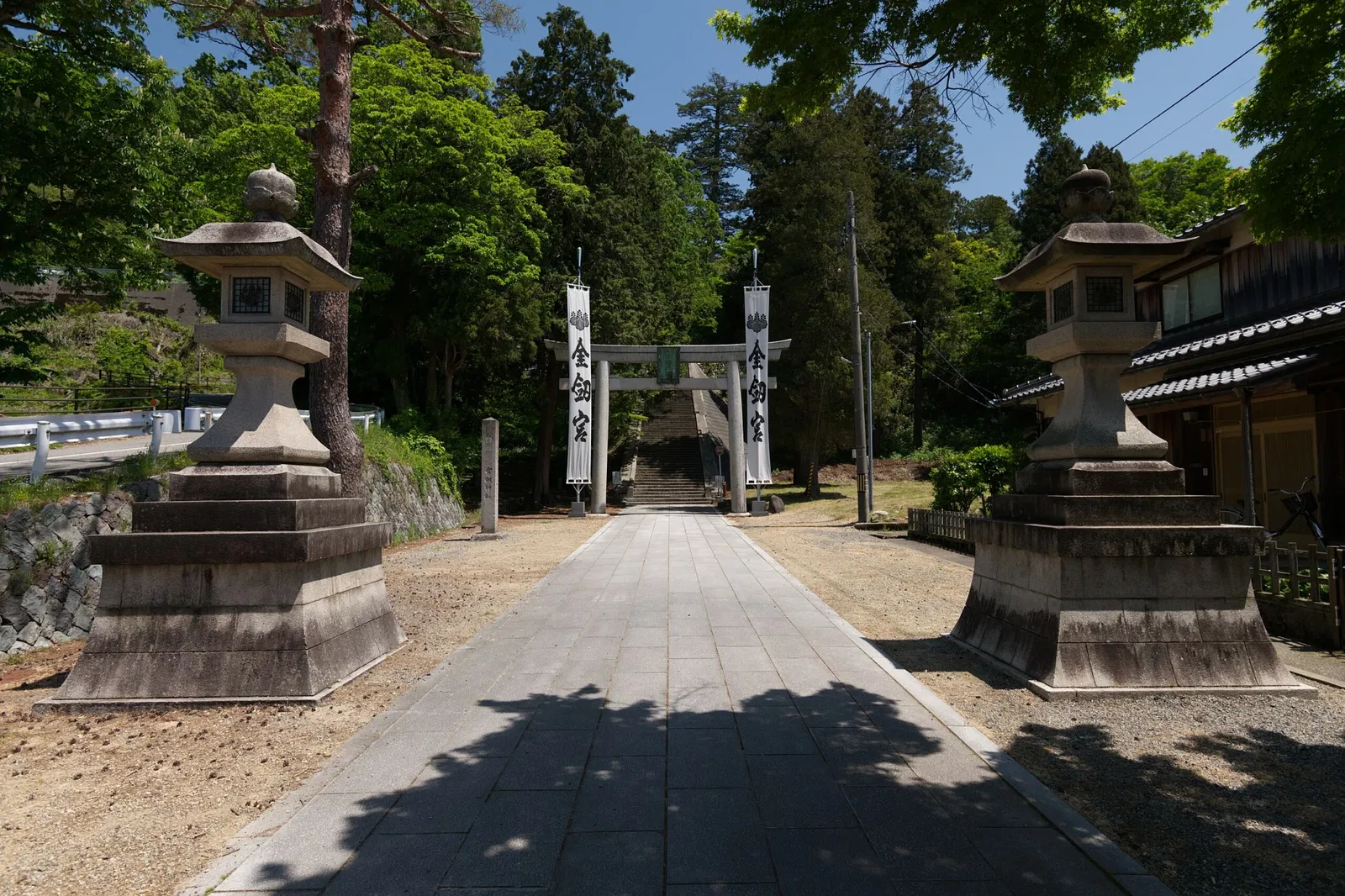 Shirayama Hime Jinja Shrine
