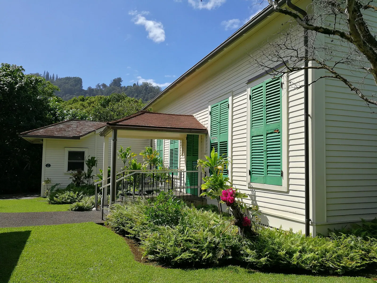 Queen Emma Summer Palace Museum