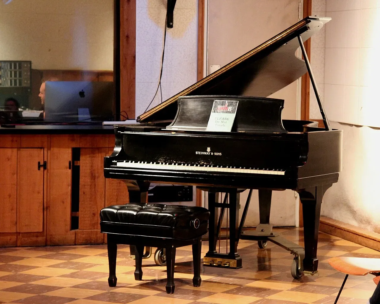 Rca Studio B