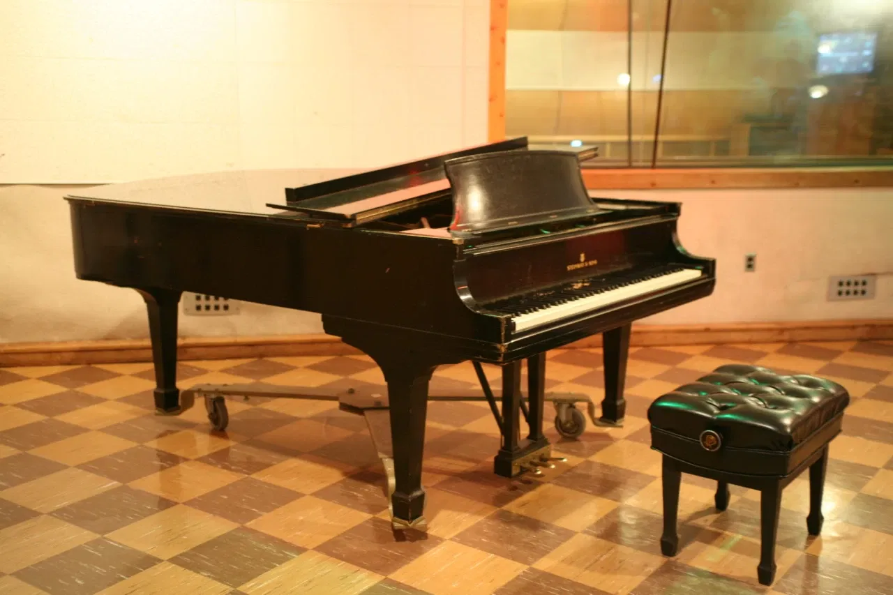 Rca Studio B