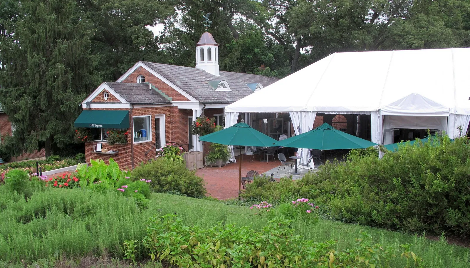 Hillwood Estate, Museum & Gardens