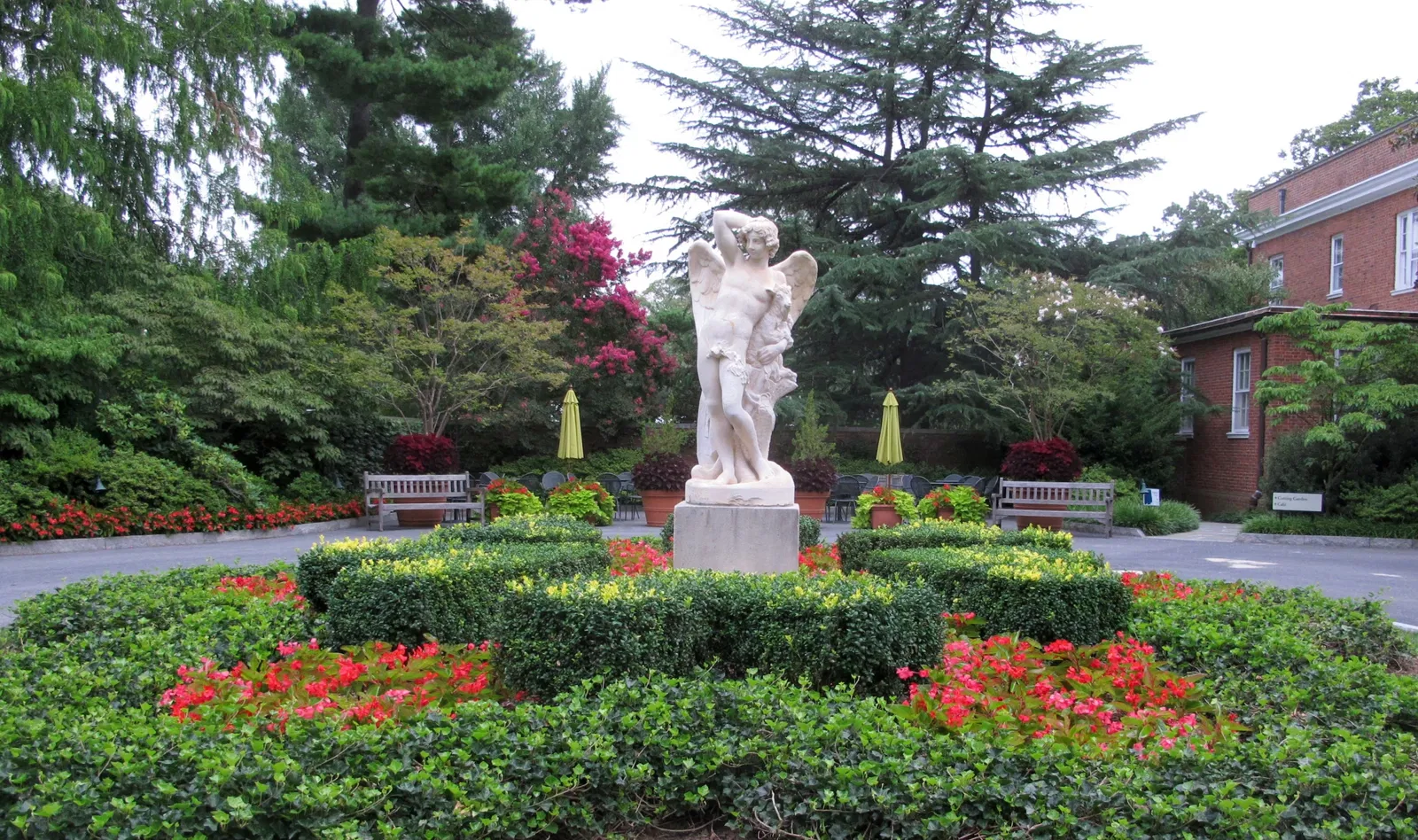 Hillwood Estate, Museum & Gardens