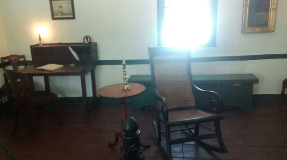 Edgar Allan Poe Cottage