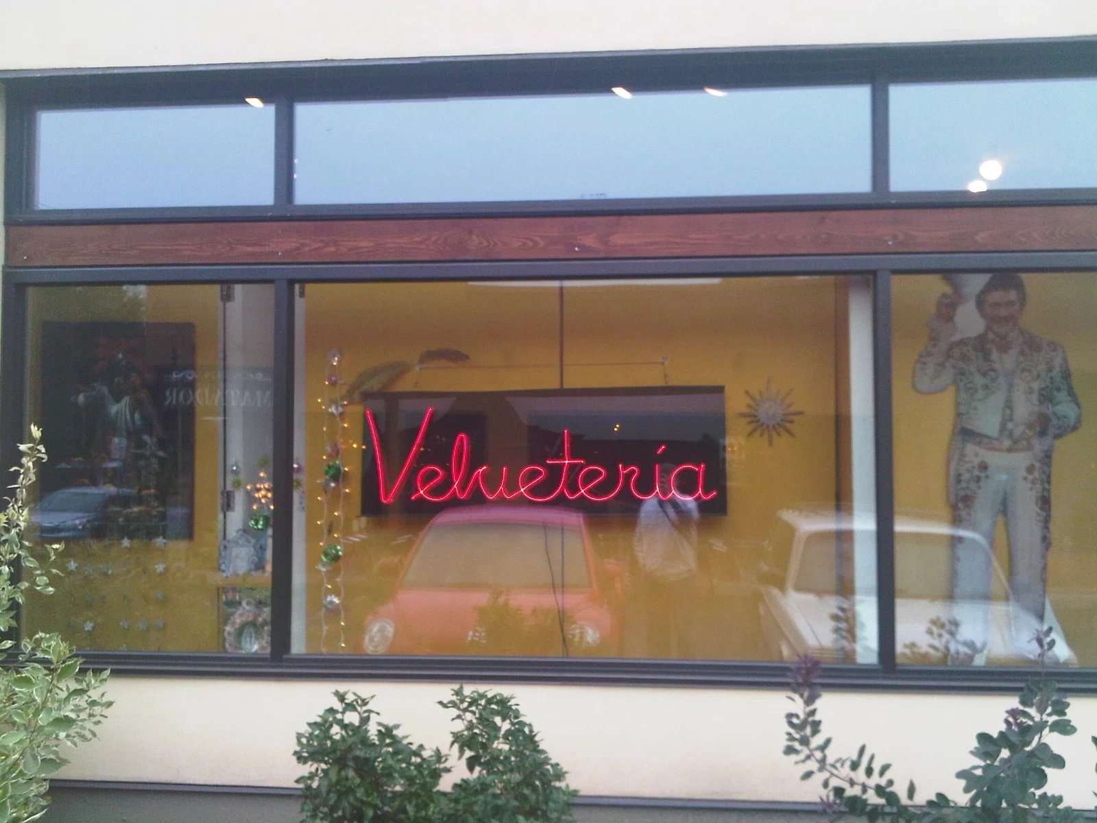Velveteria: the Museum of Velvet Art