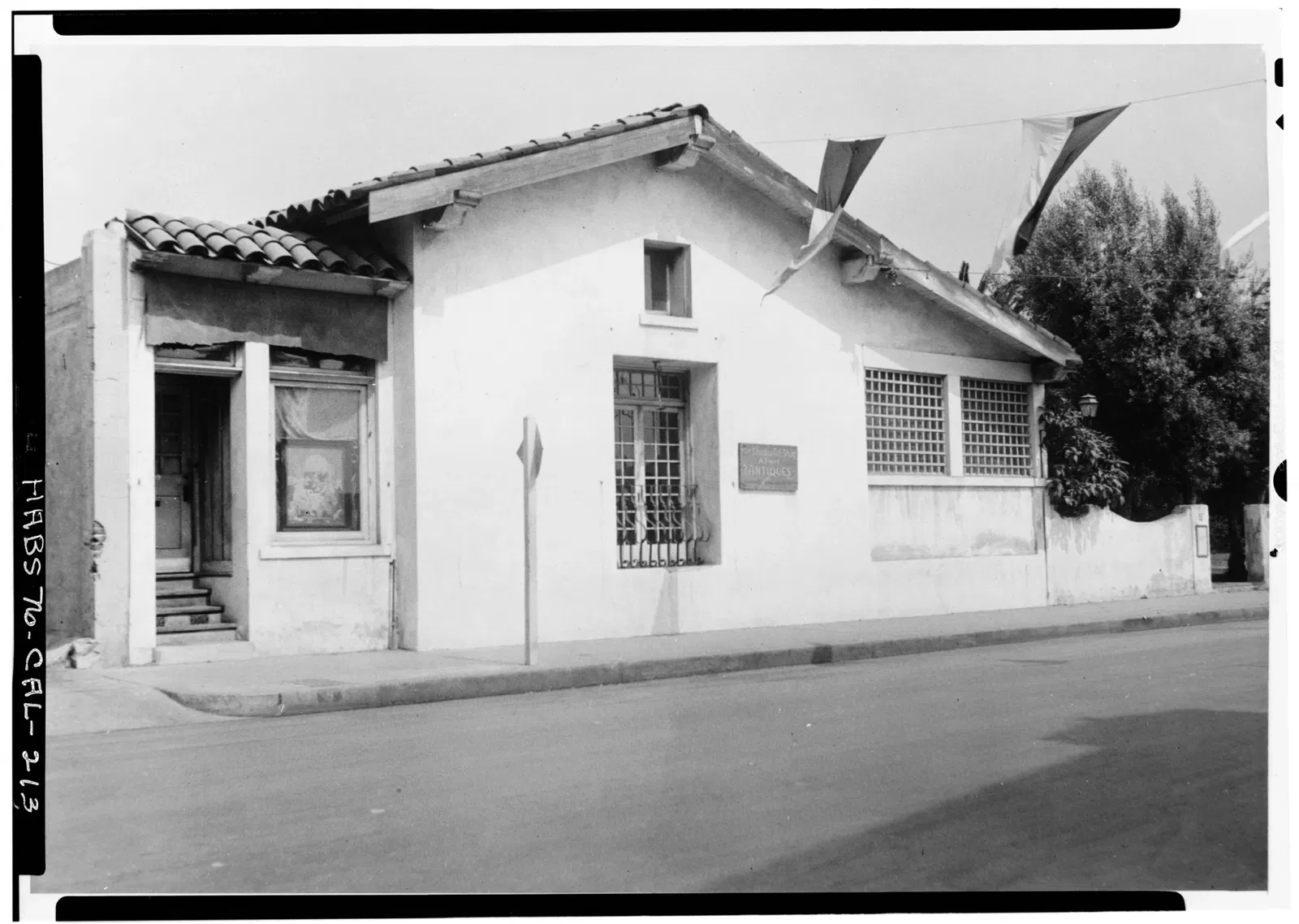 Casa De La Guerra