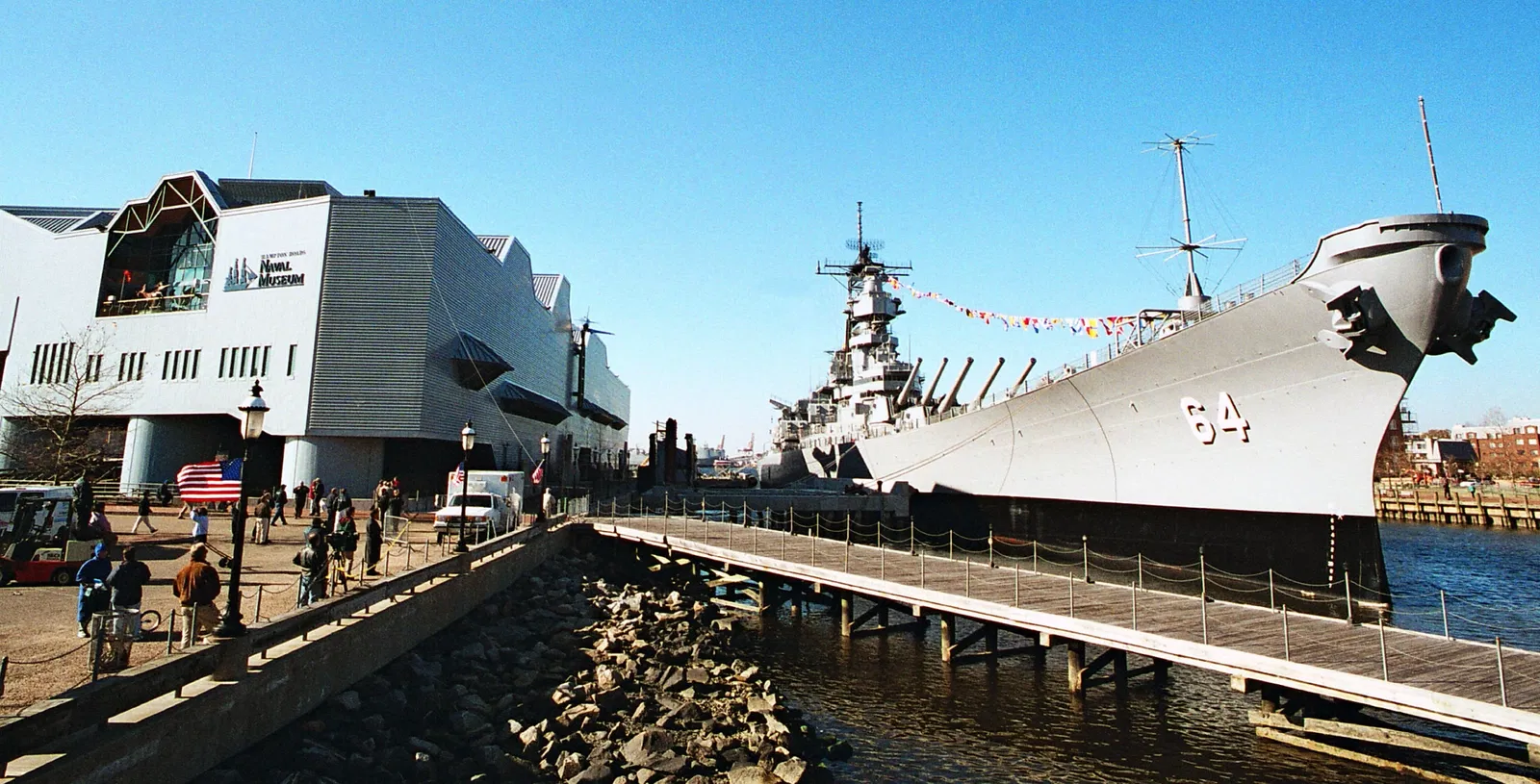 Hampton Roads Naval Museum
