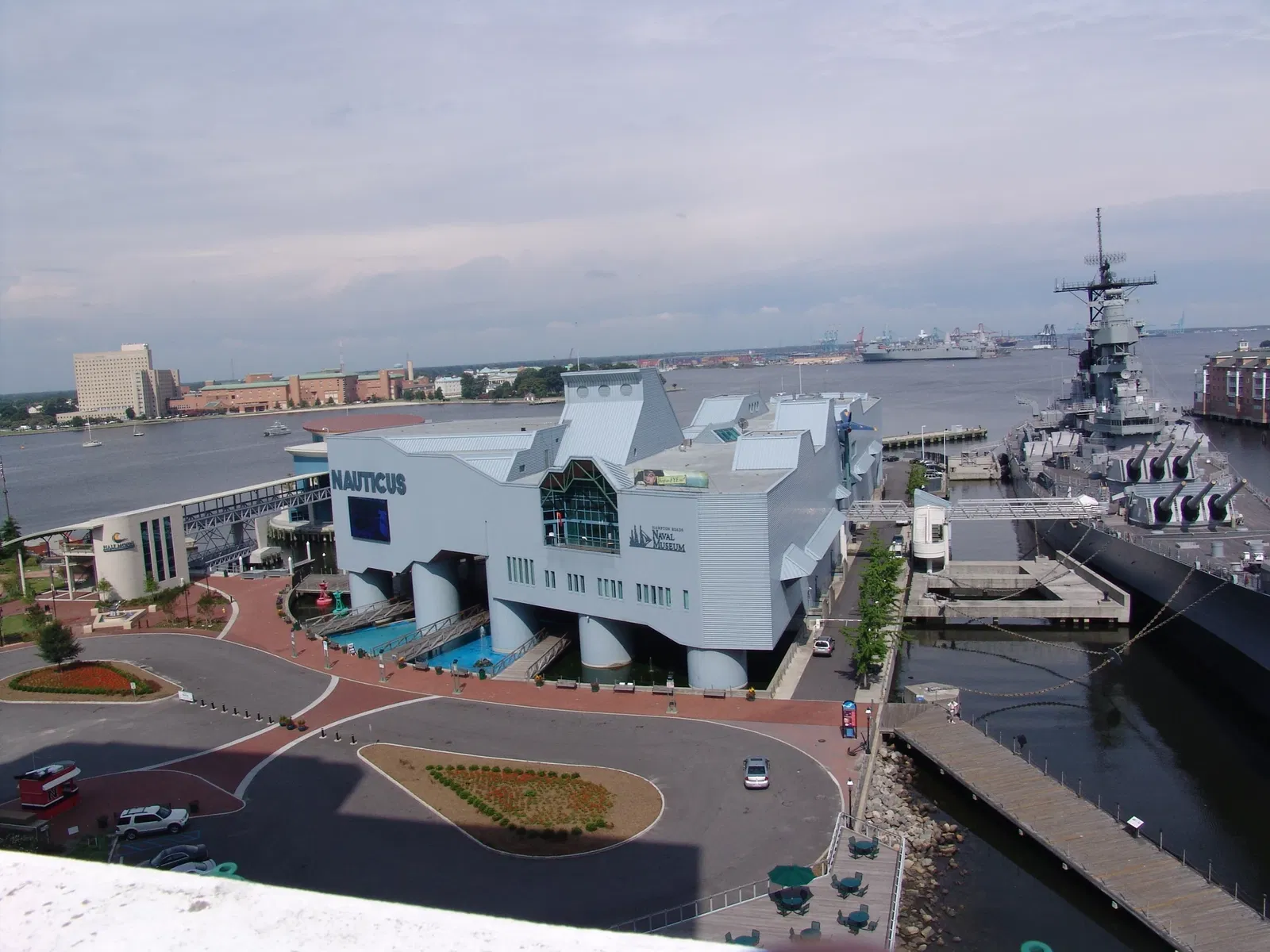 Hampton Roads Naval Museum