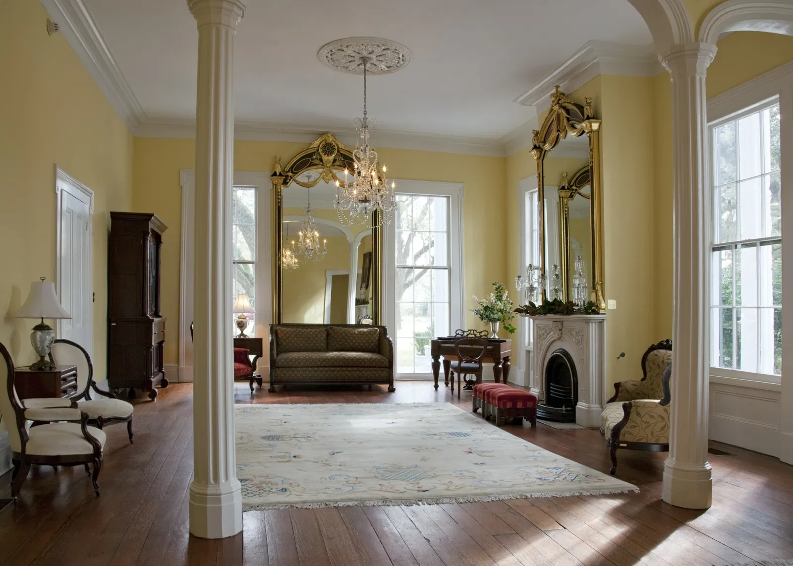 Bragg-mitchell Mansion