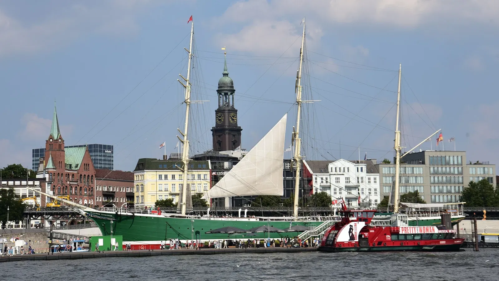 Rickmer Rickmers Shiff