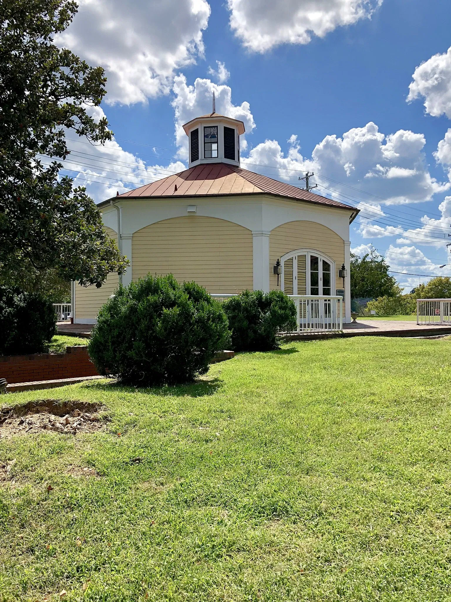 Blandwood Mansion and Gardens