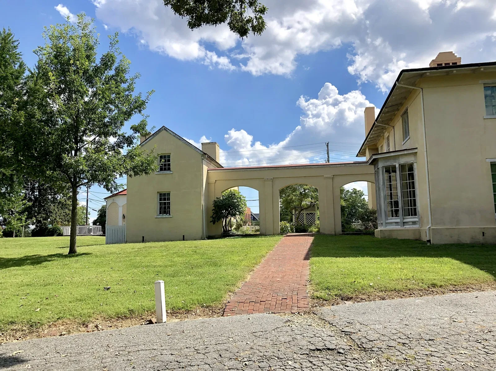 Blandwood Mansion and Gardens