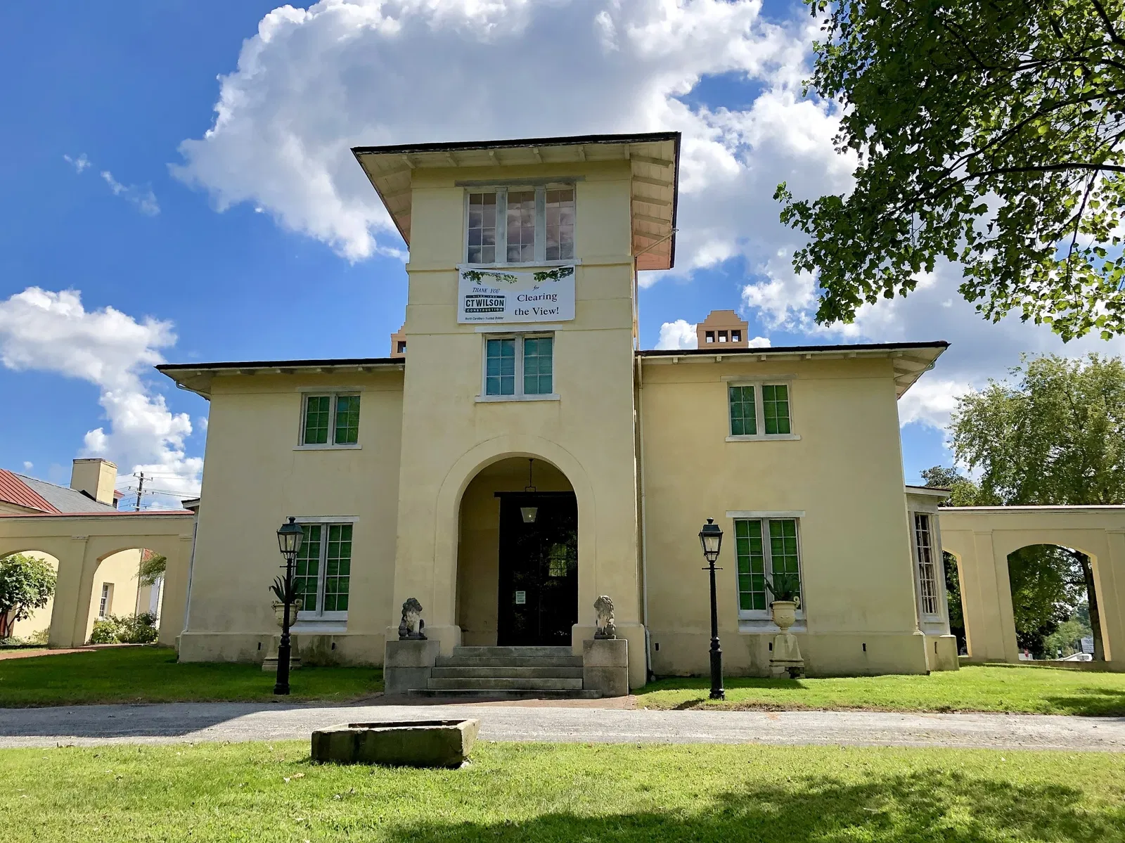 Blandwood Mansion and Gardens