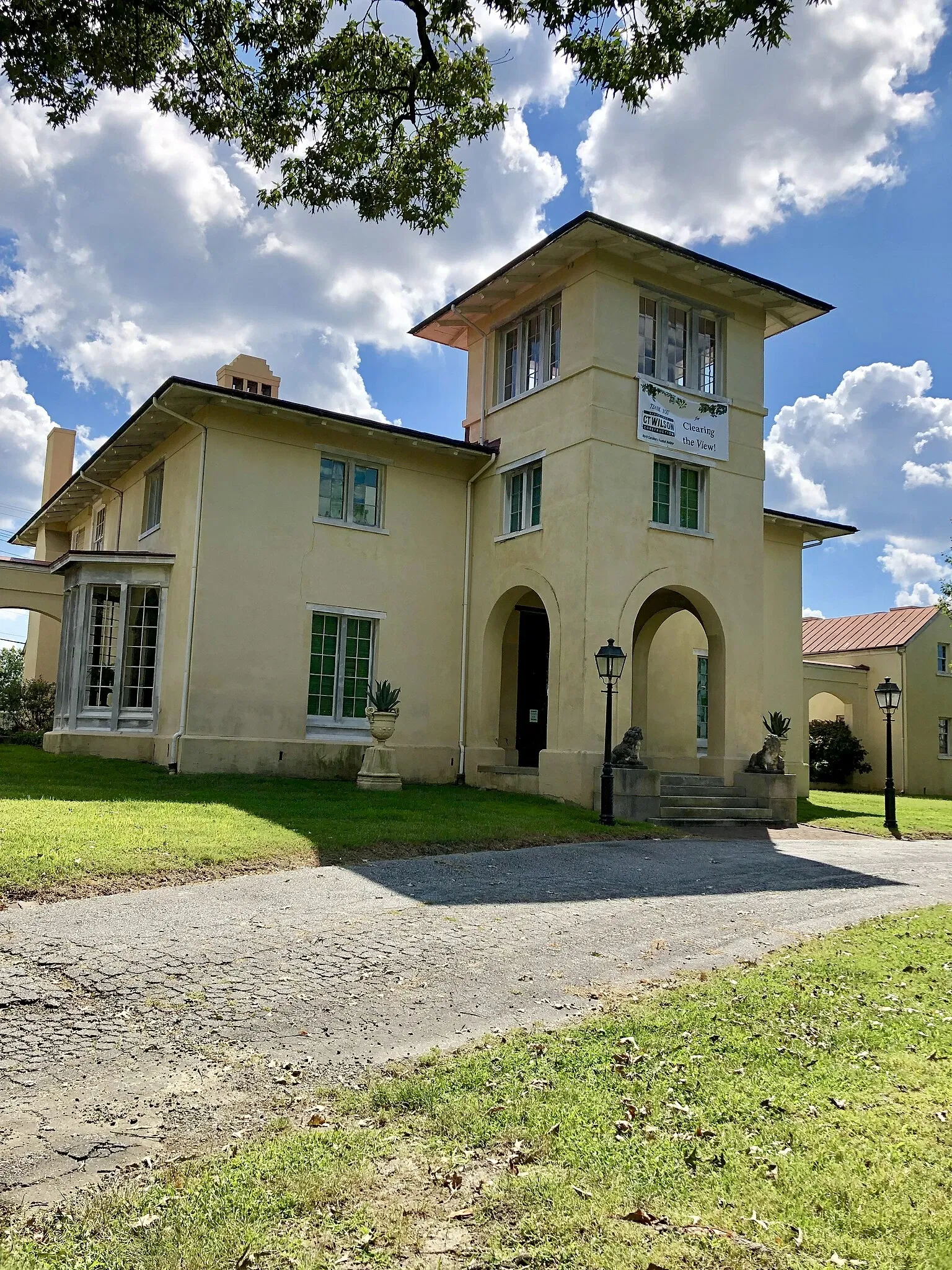 Blandwood Mansion and Gardens