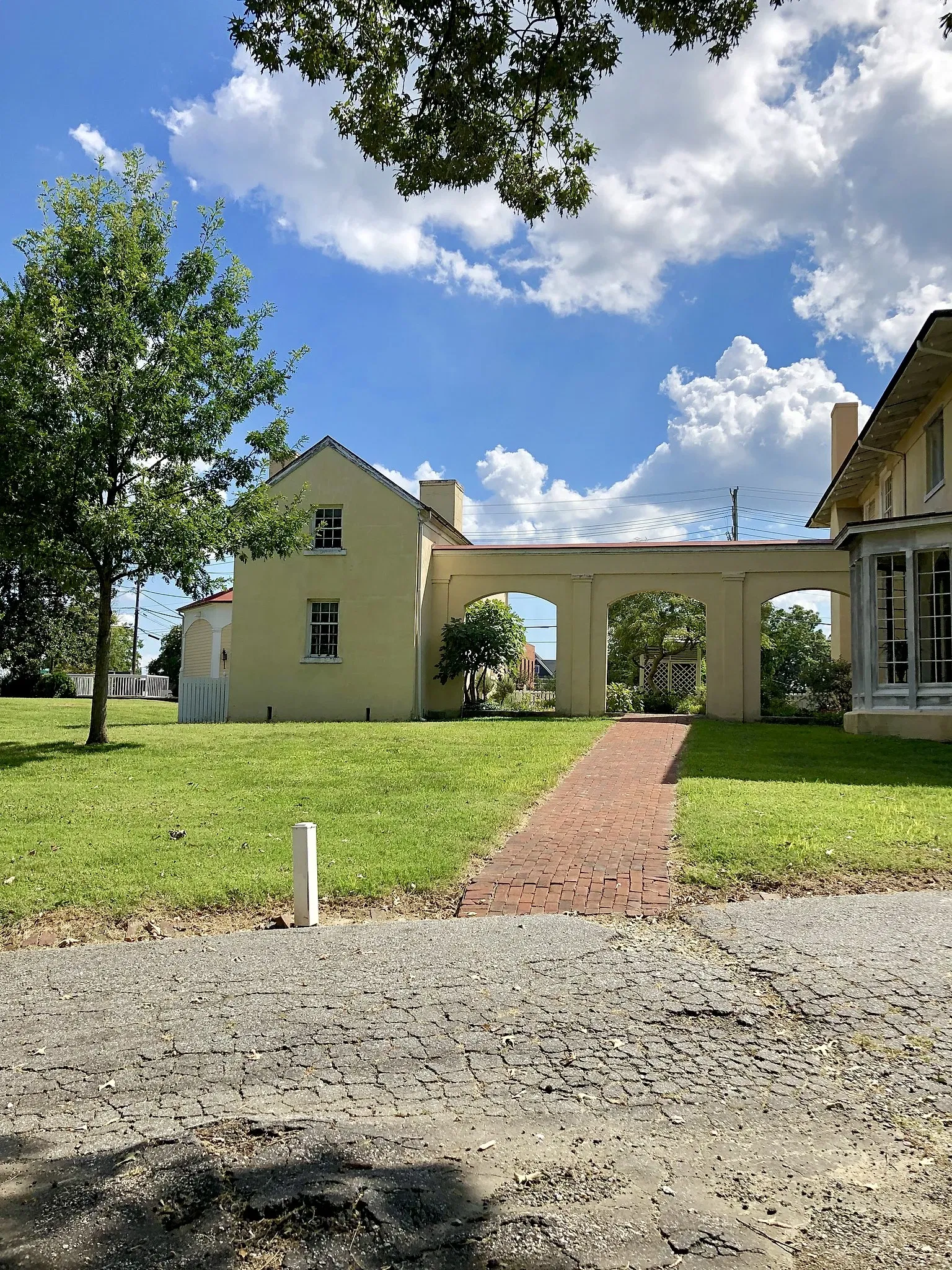 Blandwood Mansion and Gardens