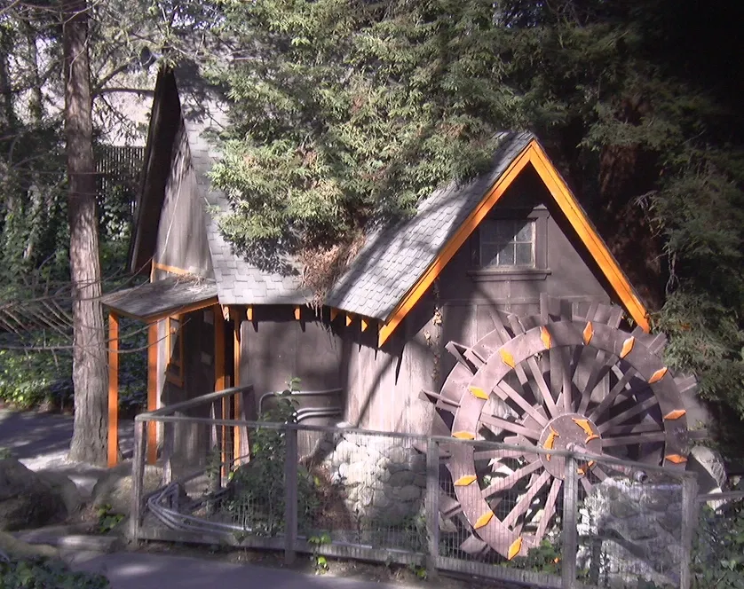 Happy Hollow Park and Zoo