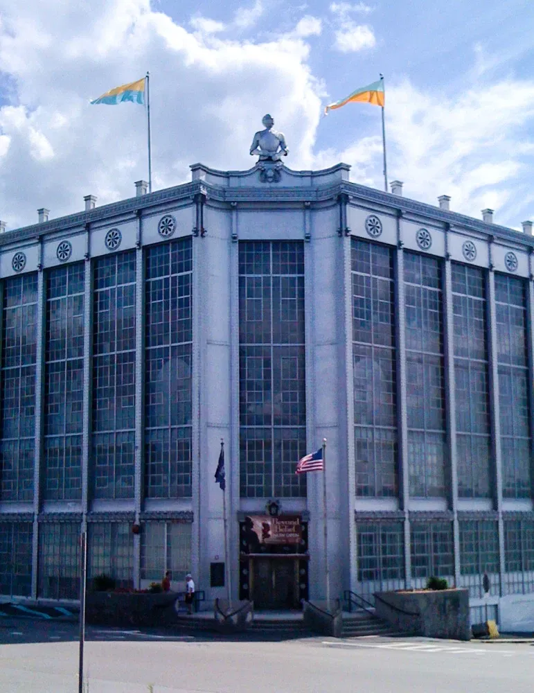 Higgins Armory Museum