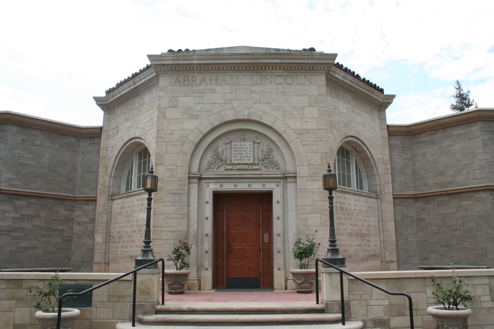Lincoln Memorial Shrine and Museum