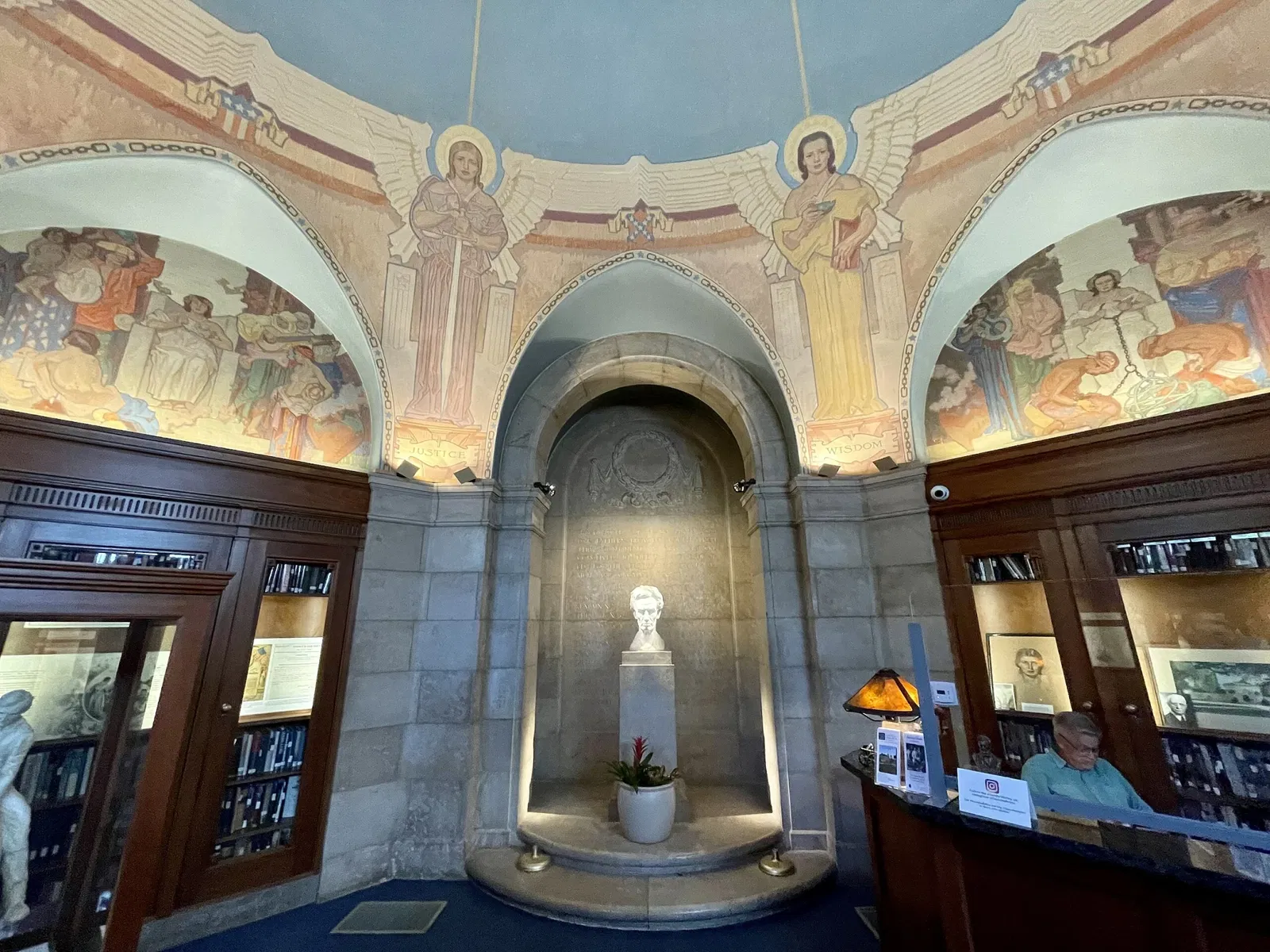 Lincoln Memorial Shrine and Museum