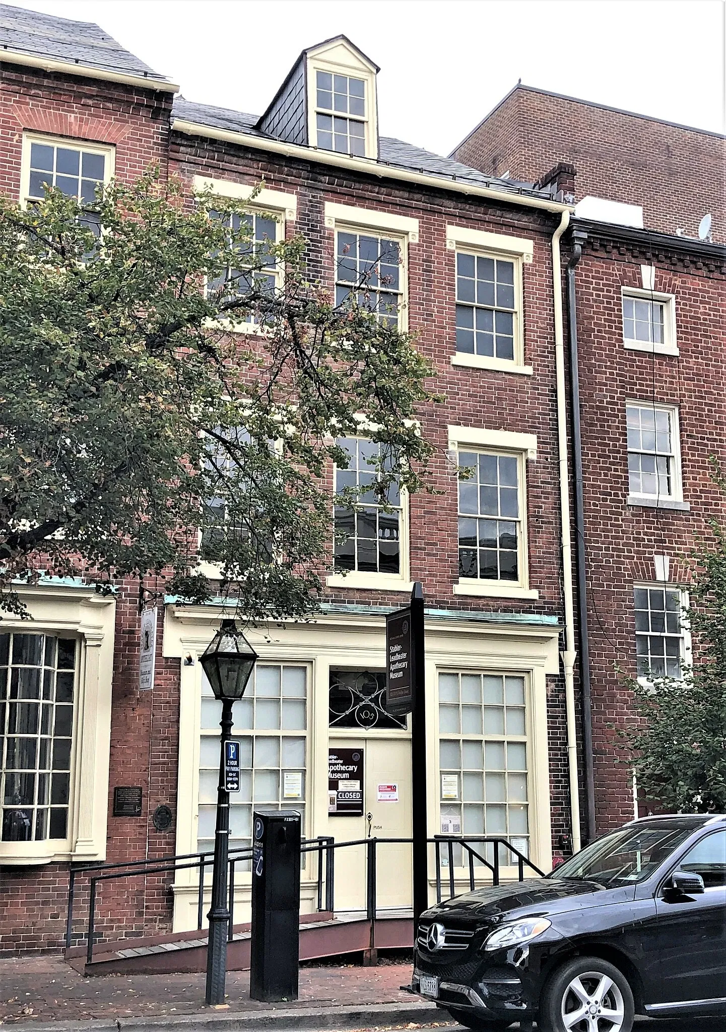 Stabler-Leadbeater Apothecary Museum