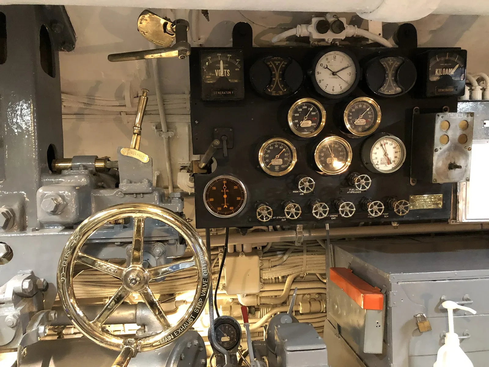 Uss Bowfin Submarine Museum