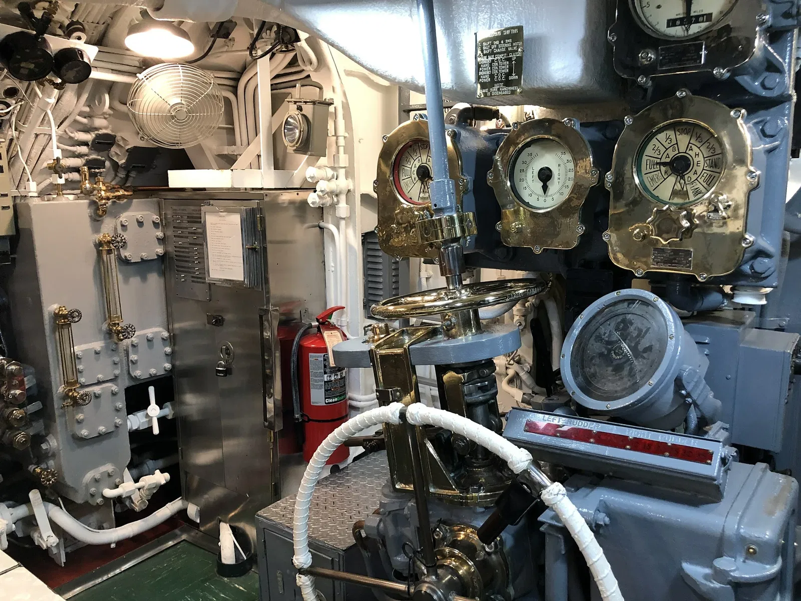 Uss Bowfin Submarine Museum