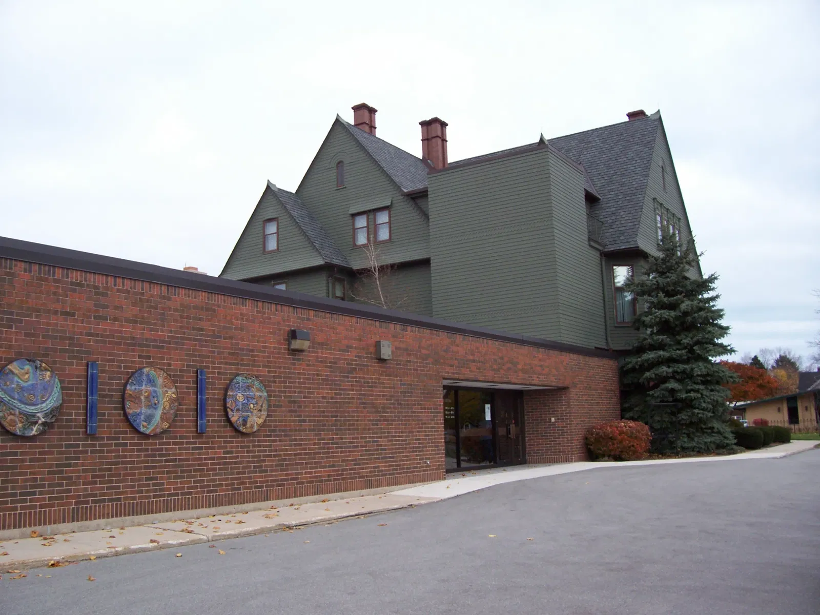 Rahr West Art Museum